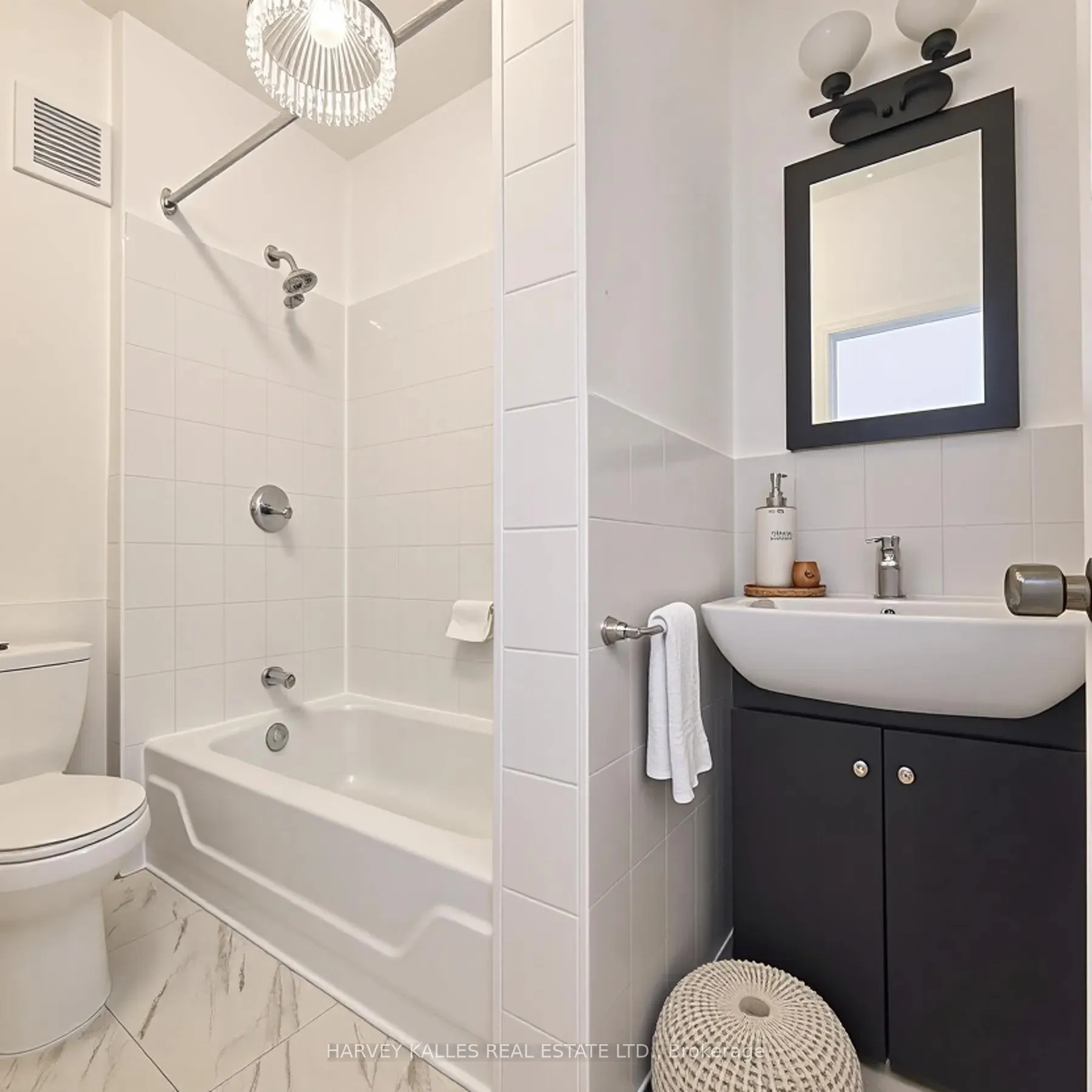 Photo 10 of Unit 2nd Floor, 206 Augusta Avenue, Toronto, Kensington-Chinatown — HOMEH
