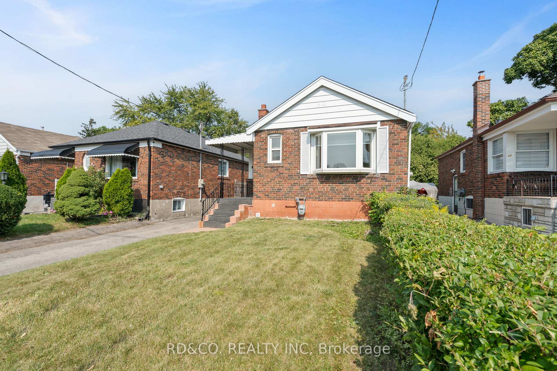 Photo 2 of 42 Tiago Avenue, Toronto, O'Connor-Parkview — HOMEH
