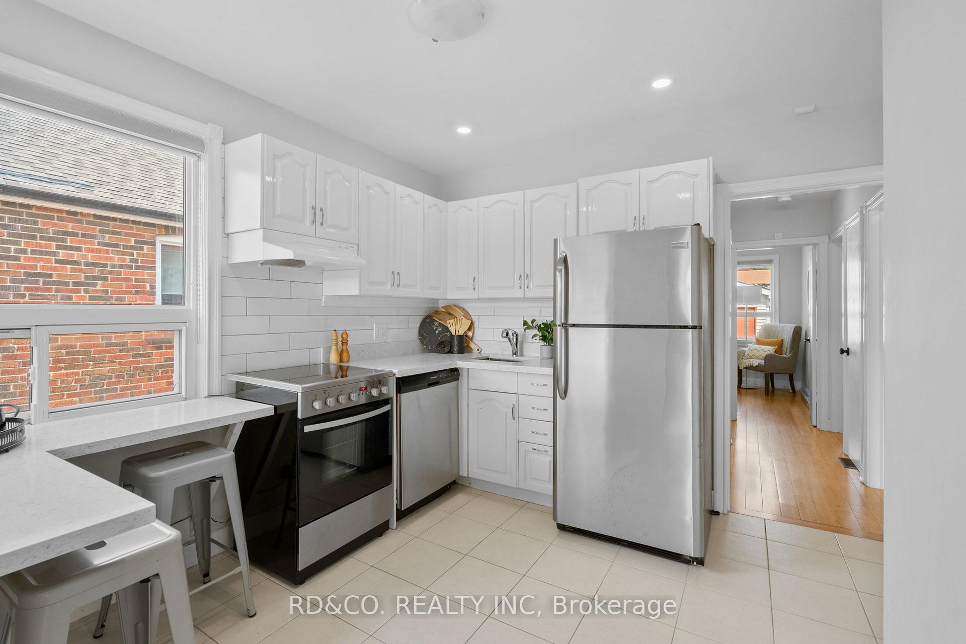 Photo 11 of 42 Tiago Avenue, Toronto, O'Connor-Parkview — HOMEH