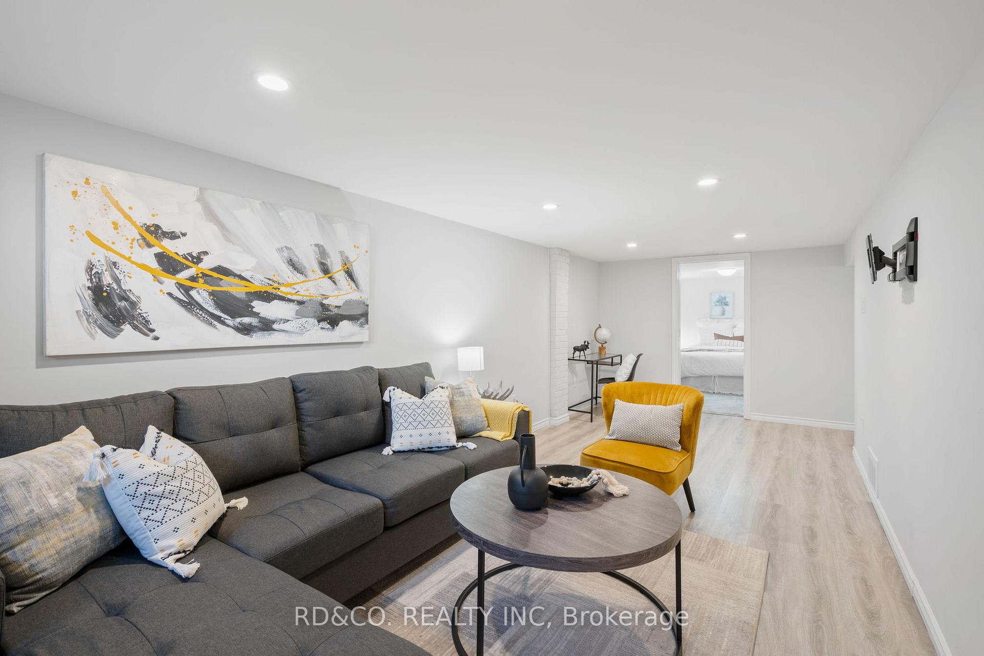 Photo 25 of 42 Tiago Avenue, Toronto, O'Connor-Parkview — HOMEH