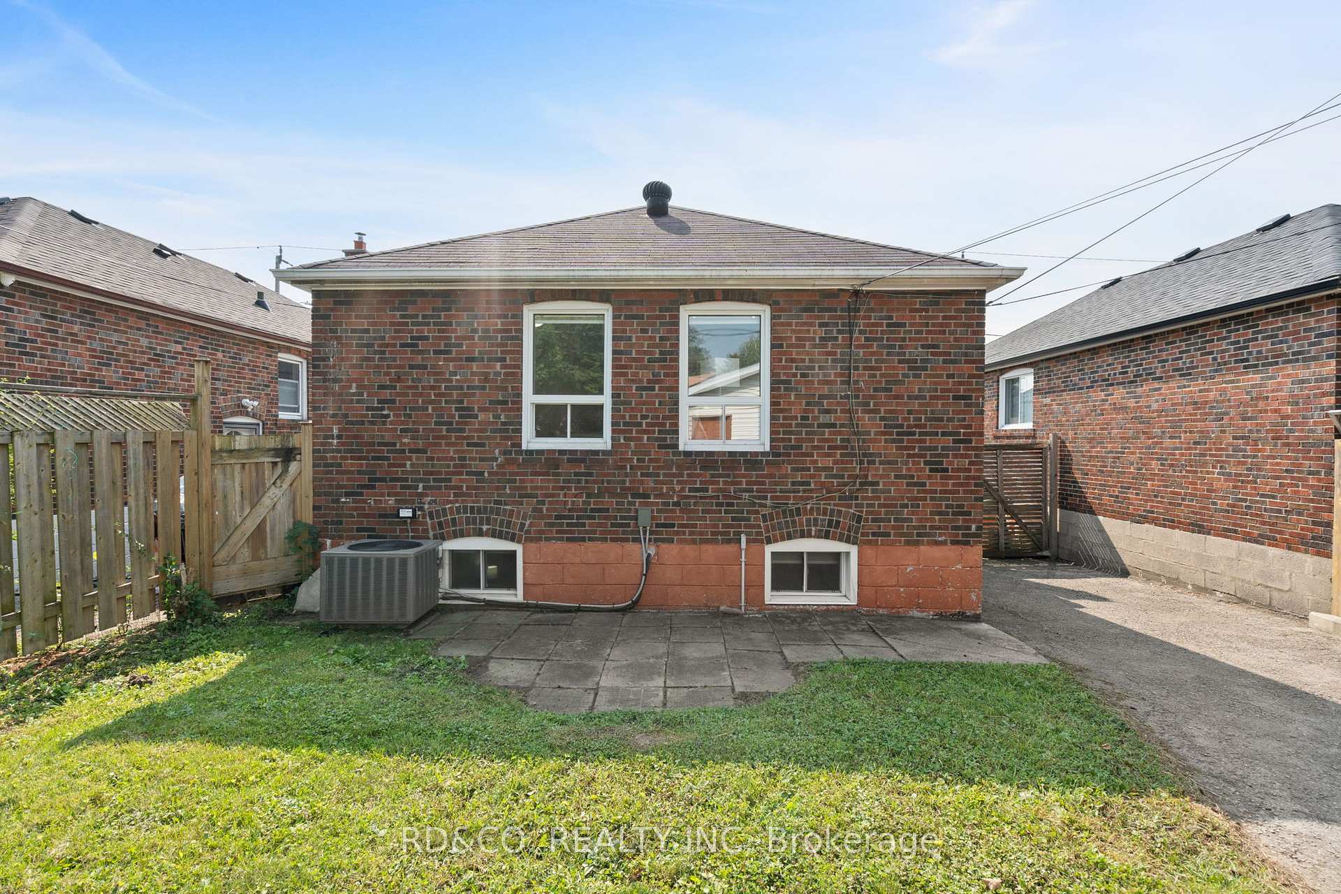 Photo 35 of 42 Tiago Avenue, Toronto, O'Connor-Parkview — HOMEH