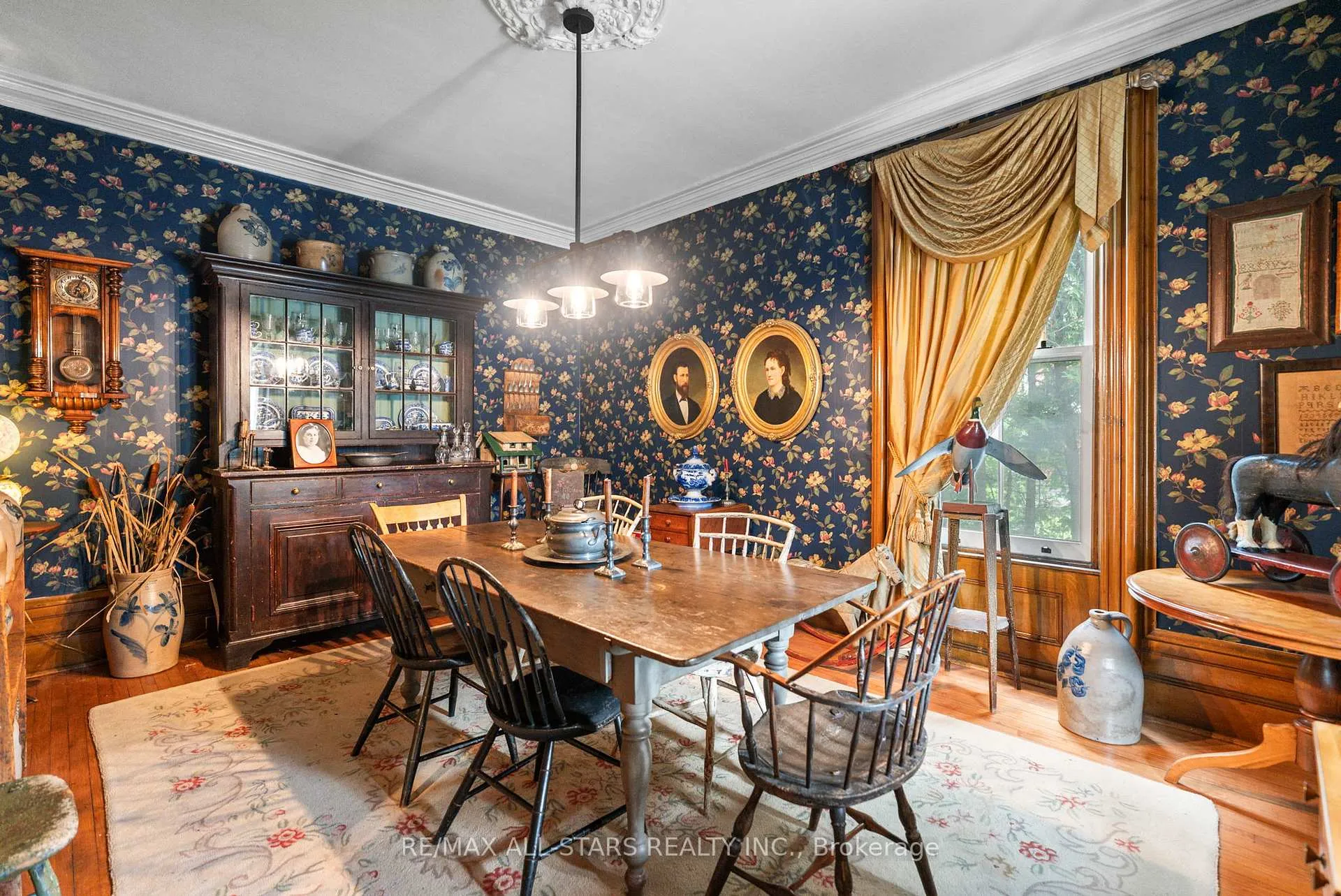 Photo 17 of 122 Brock Street E, Uxbridge — HOMEH