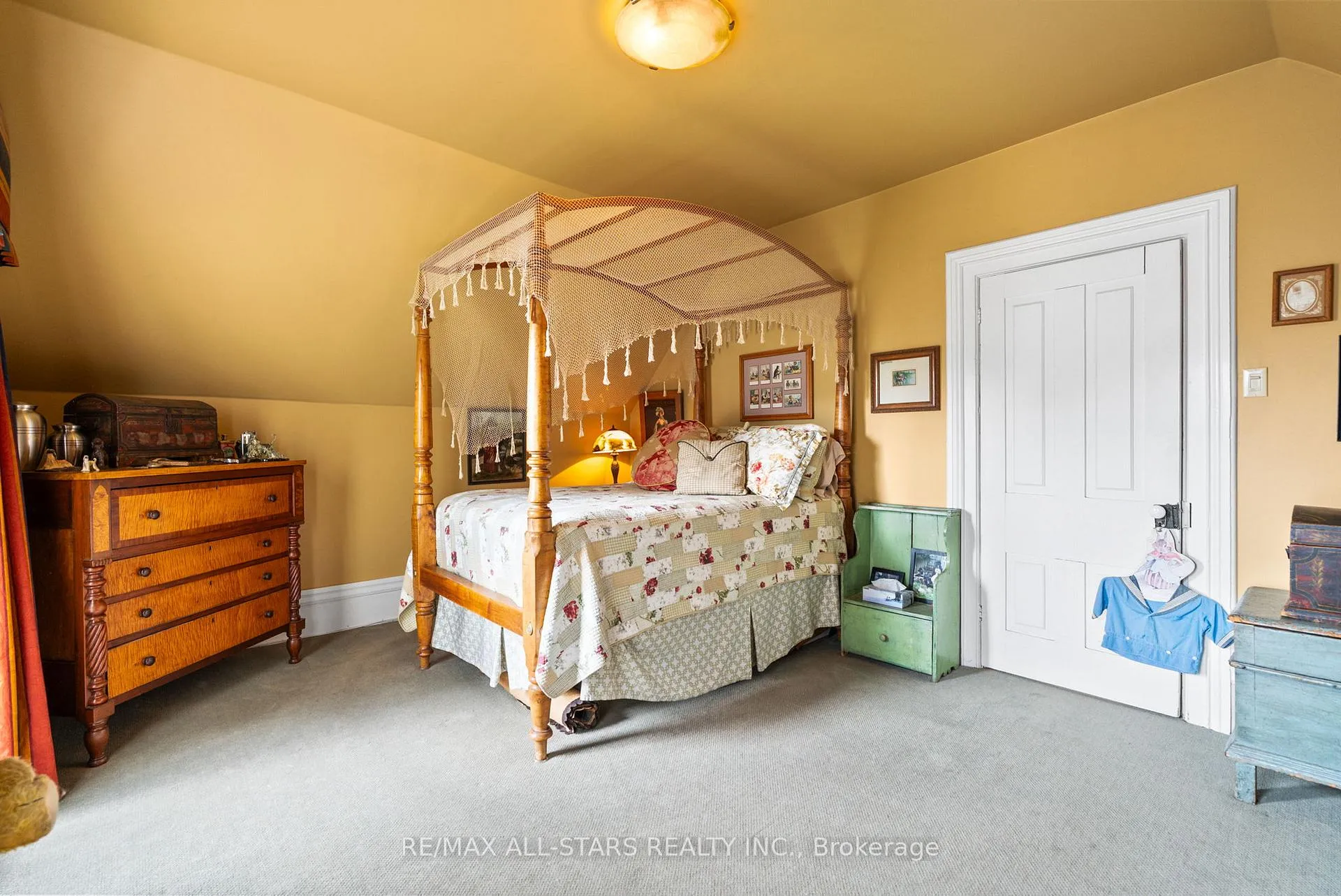 Photo 28 of 122 Brock Street E, Uxbridge — HOMEH