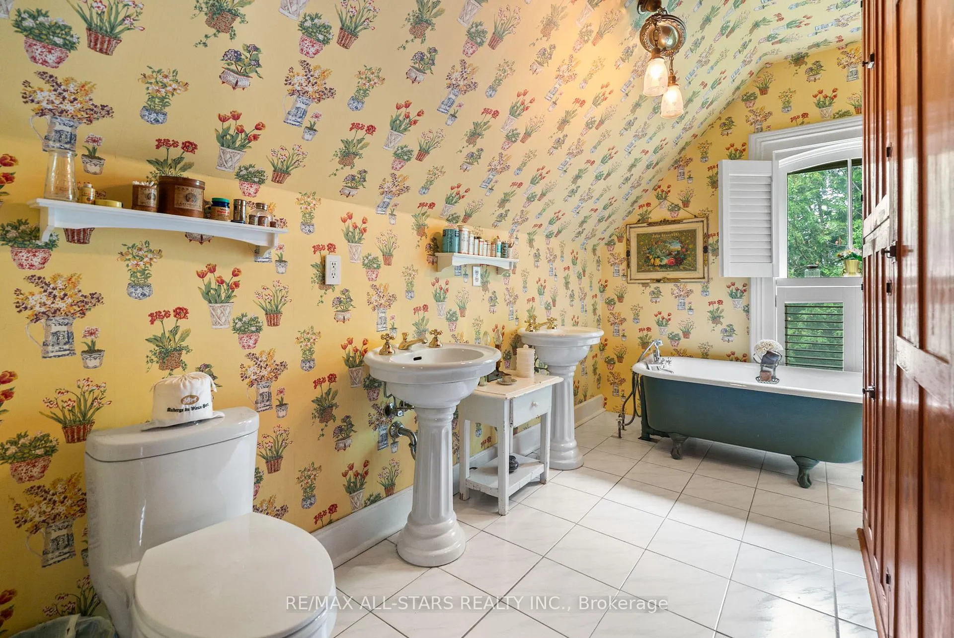 Photo 31 of 122 Brock Street E, Uxbridge — HOMEH