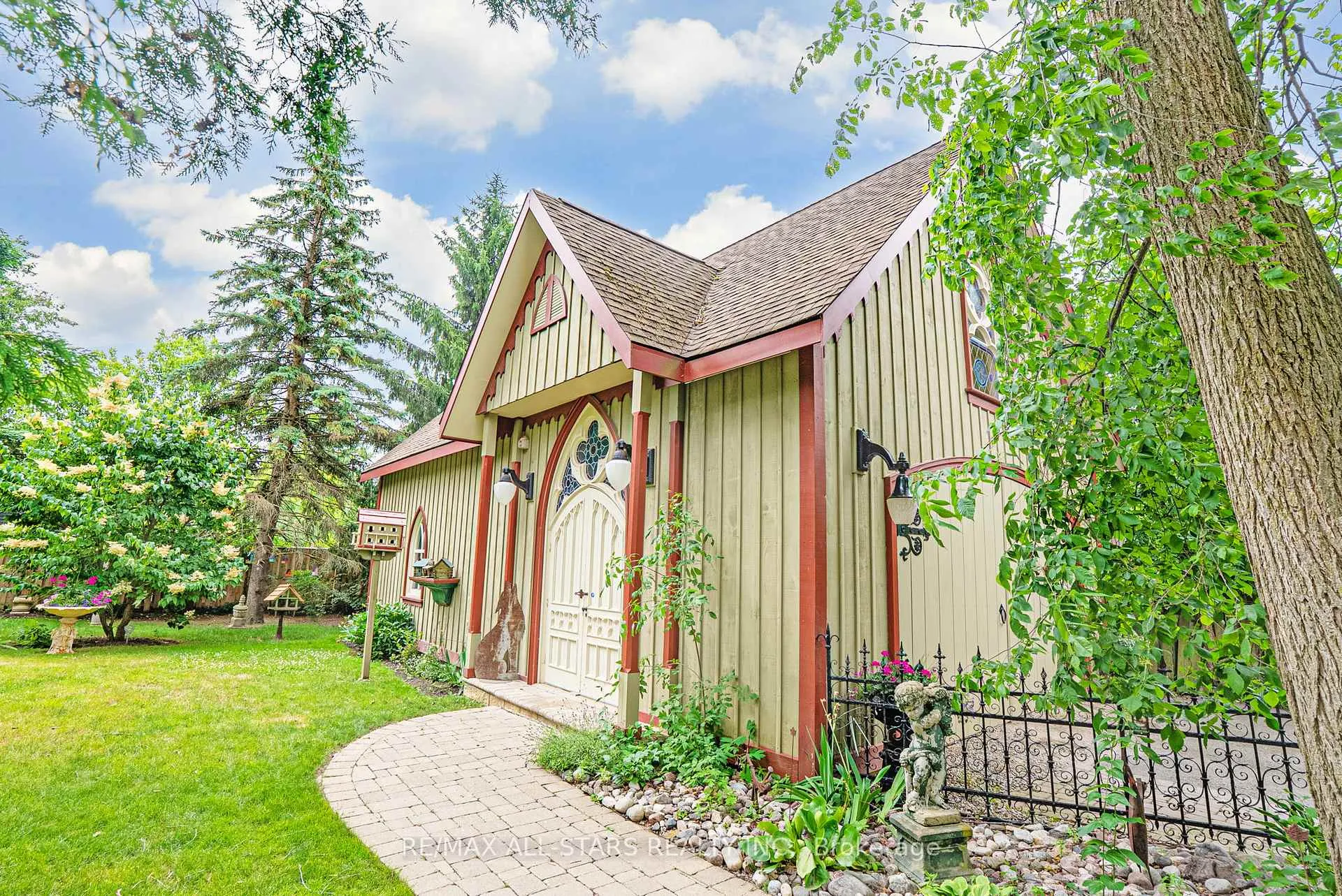 Photo 37 of 122 Brock Street E, Uxbridge — HOMEH