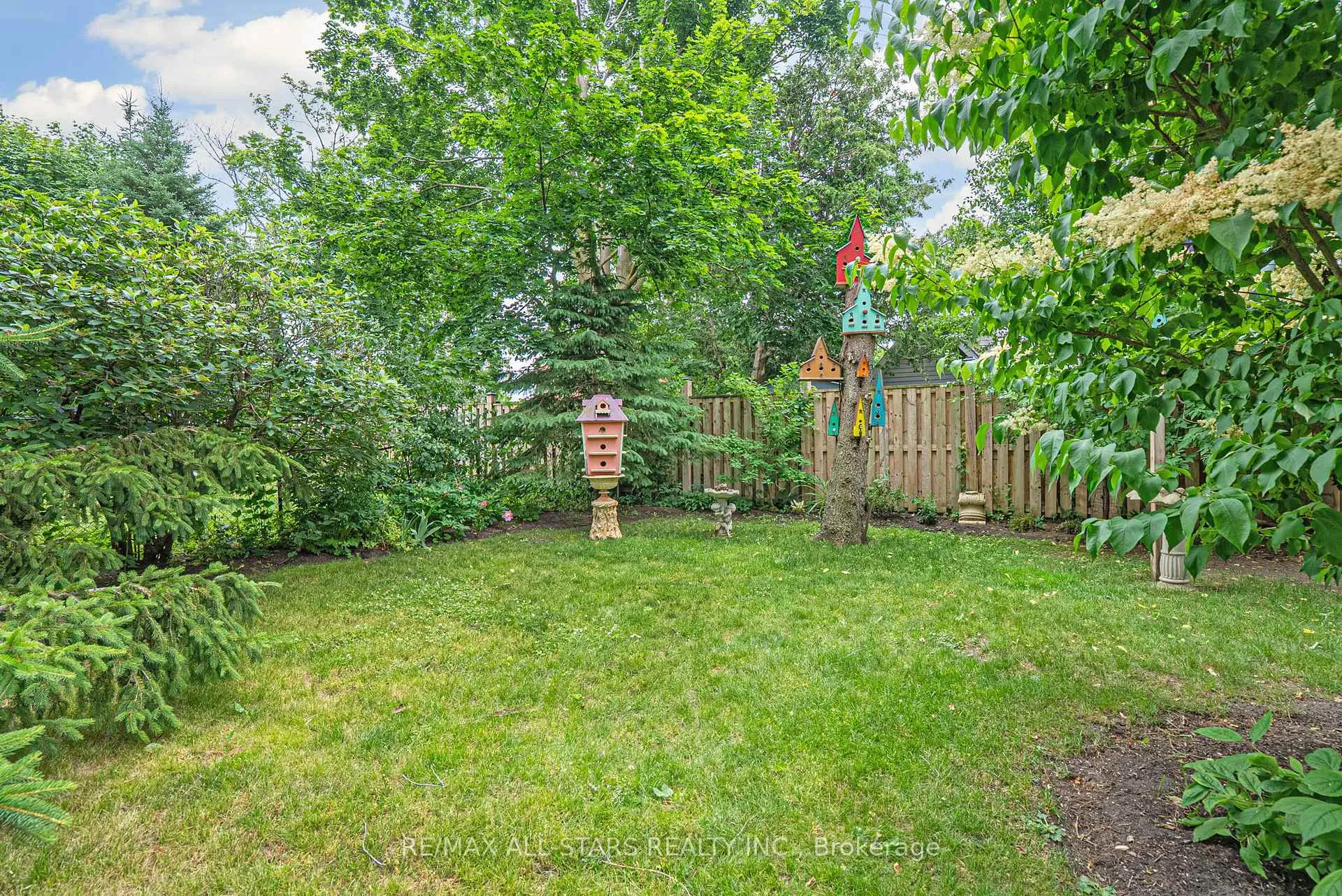 Photo 43 of 122 Brock Street E, Uxbridge — HOMEH