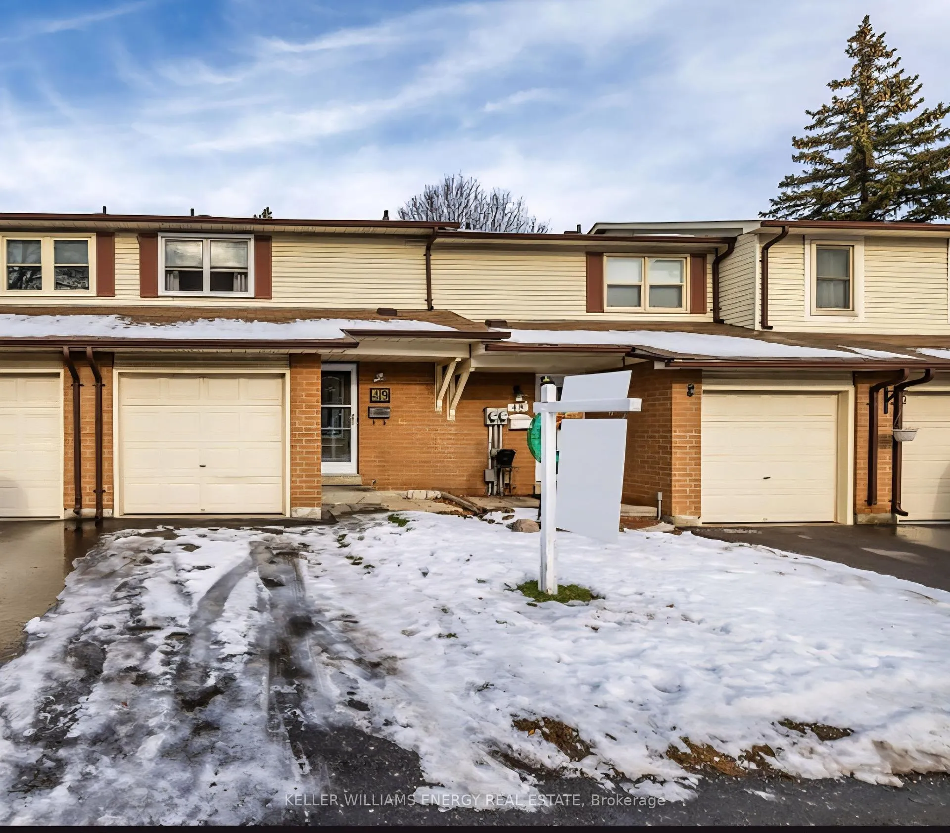 Photo 1 of Unit 49, 450 Bristol Crescent, Oshawa, Vanier — HOMEH