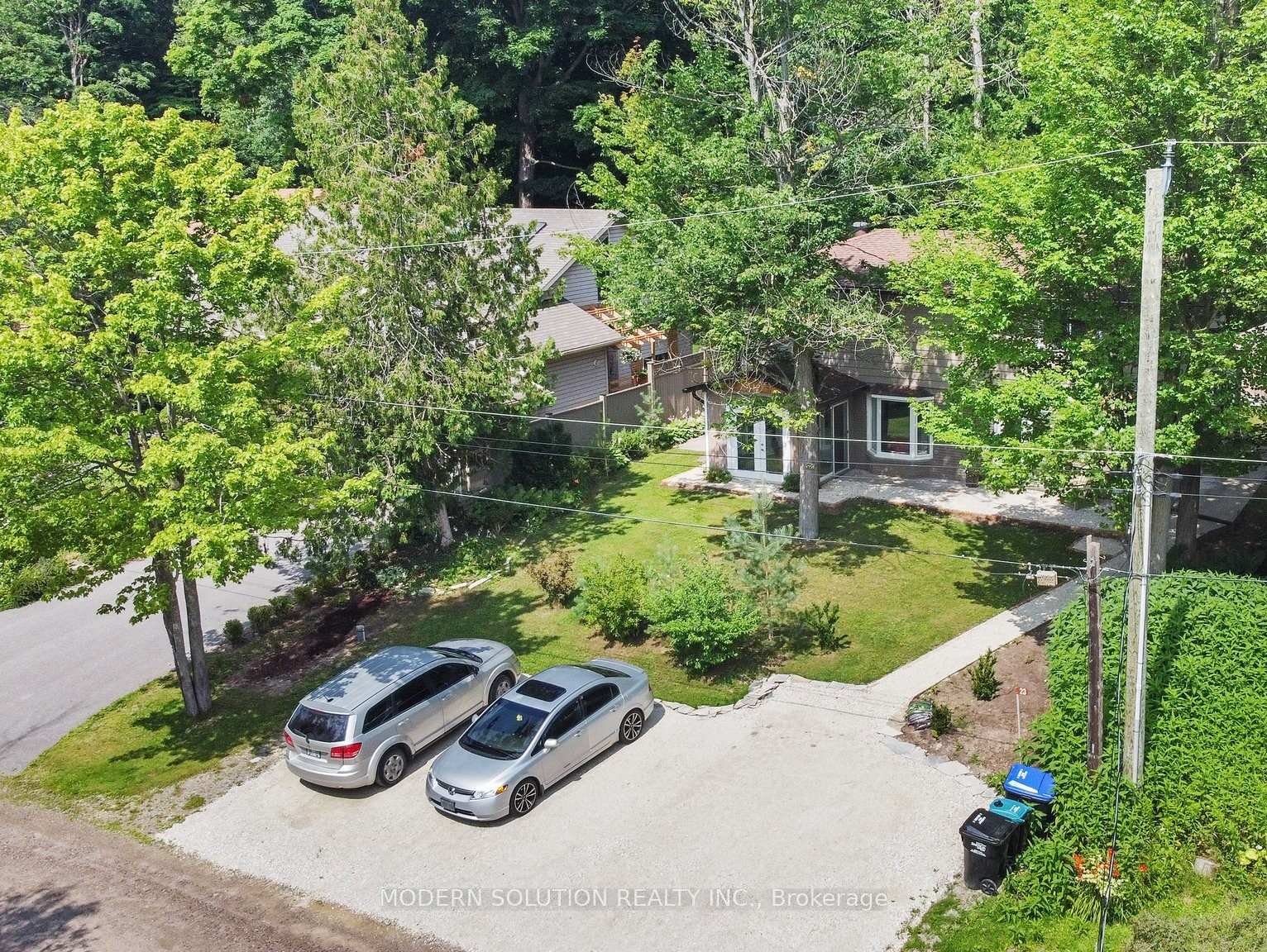 Photo 3 of 23 Elizabeth Avenue, Tiny, Rural Tiny — HOMEH