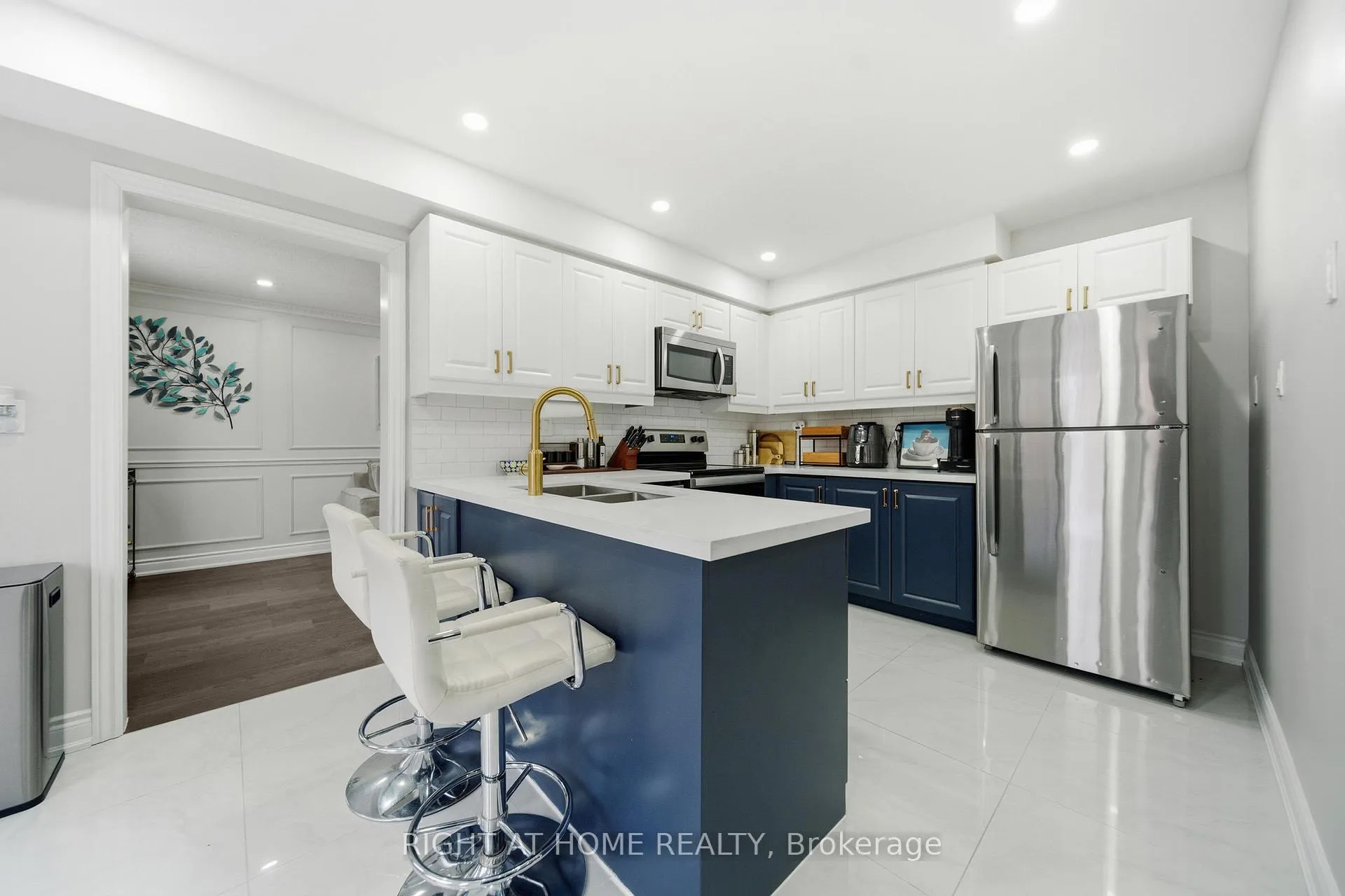 Photo 10 of 44 Forrester Drive, Brampton, Fletcher's West — HOMEH