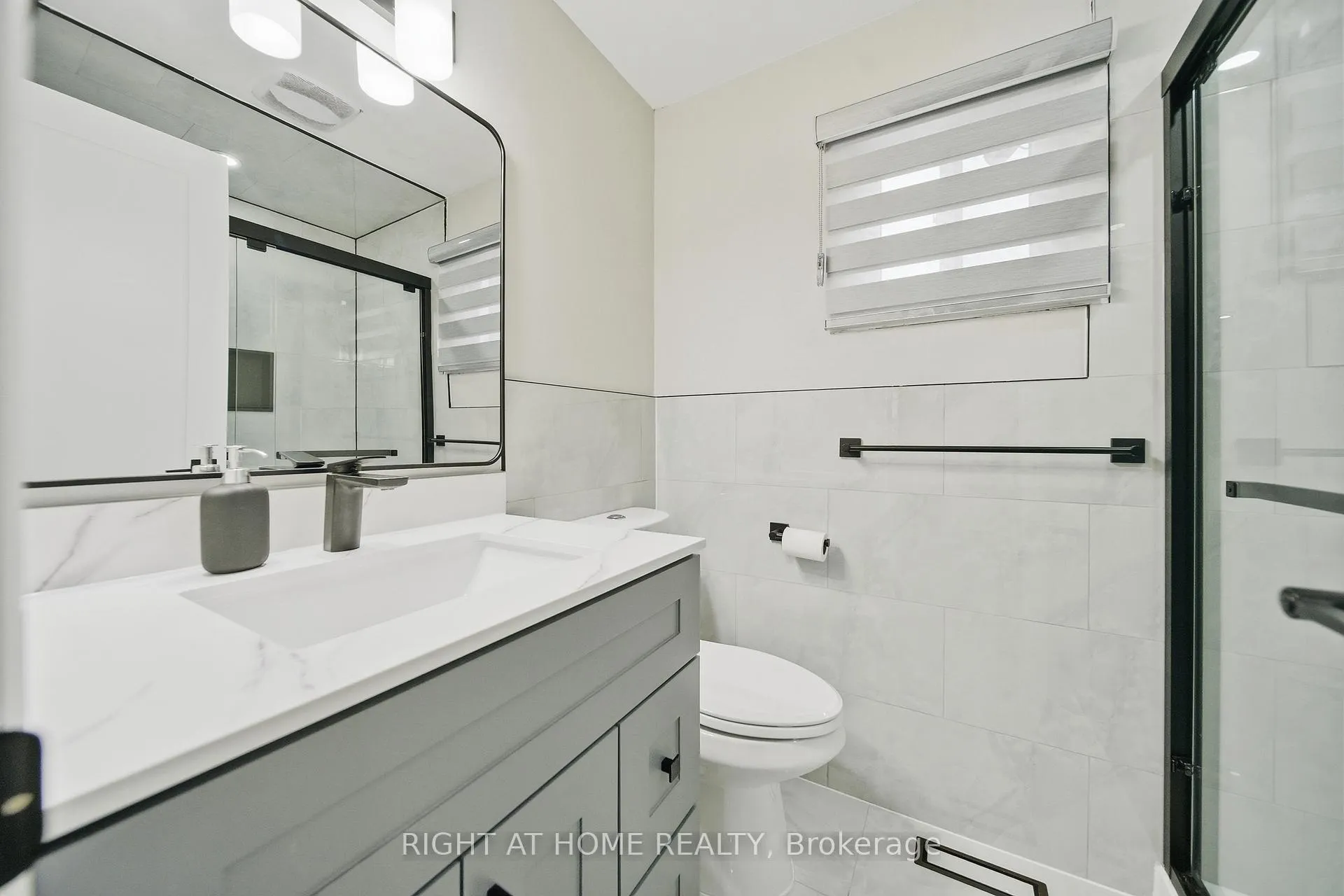 Photo 15 of 44 Forrester Drive, Brampton, Fletcher's West — HOMEH