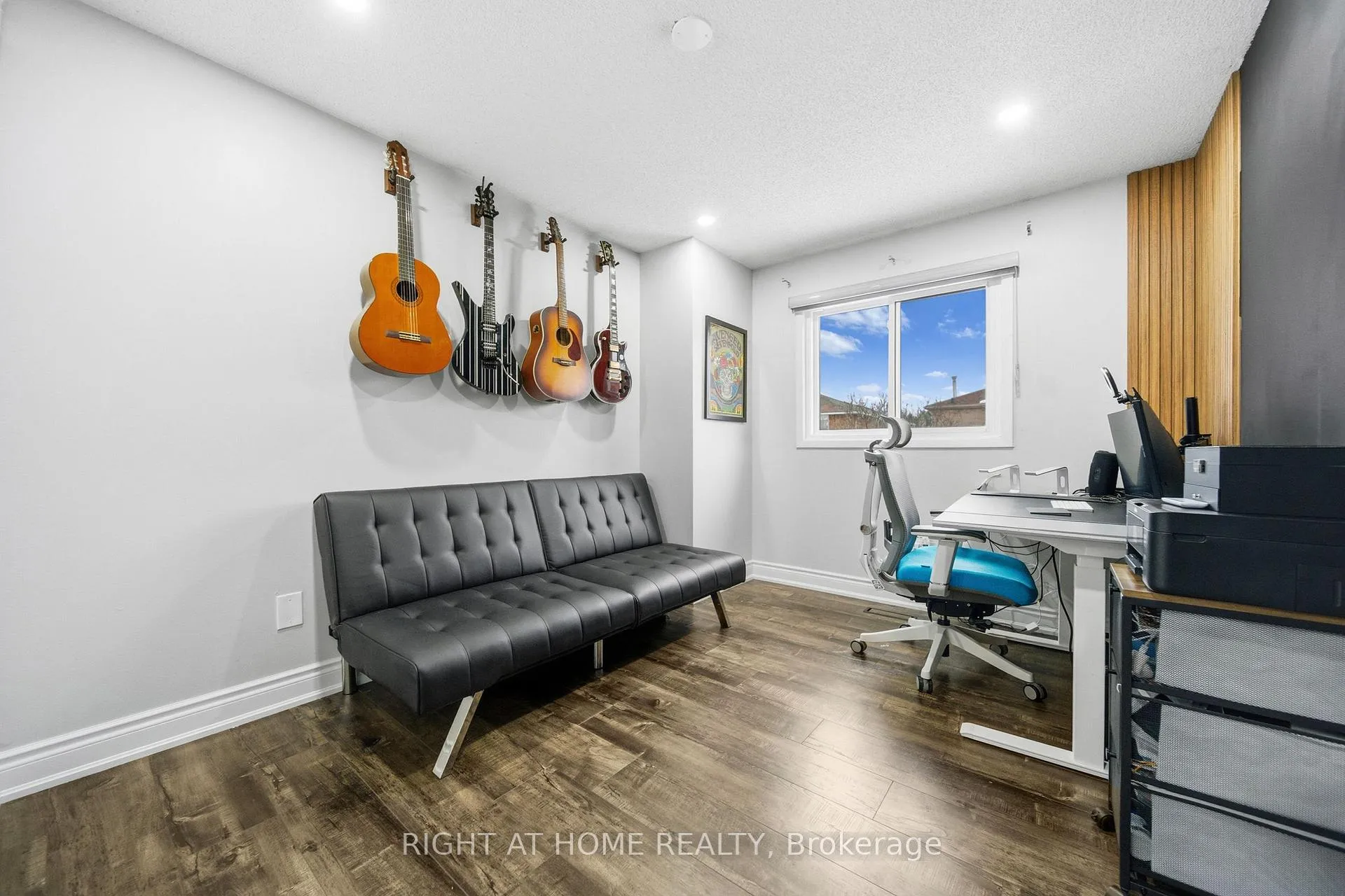 Photo 16 of 44 Forrester Drive, Brampton, Fletcher's West — HOMEH