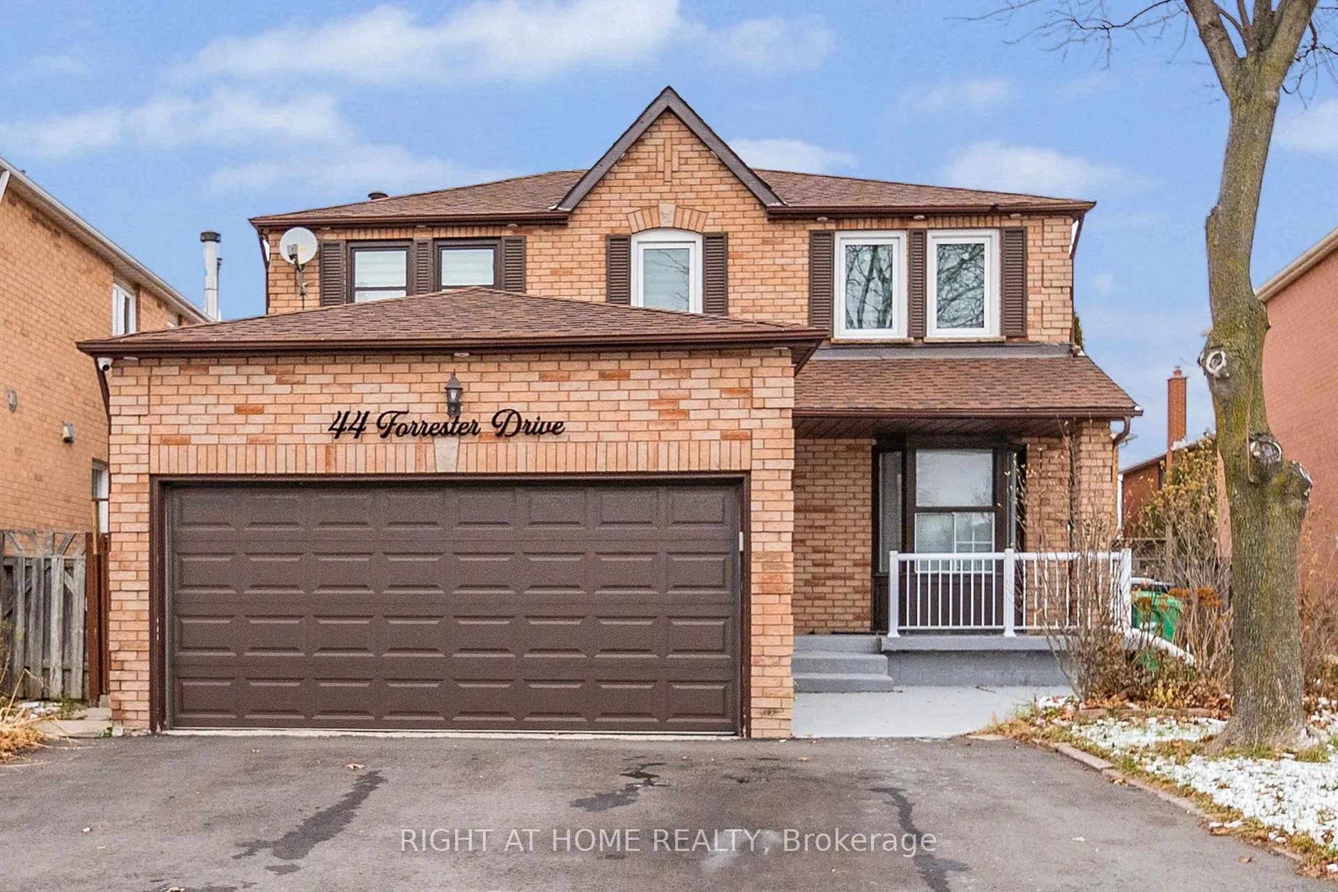 Photo 28 of 44 Forrester Drive, Brampton, Fletcher's West — HOMEH