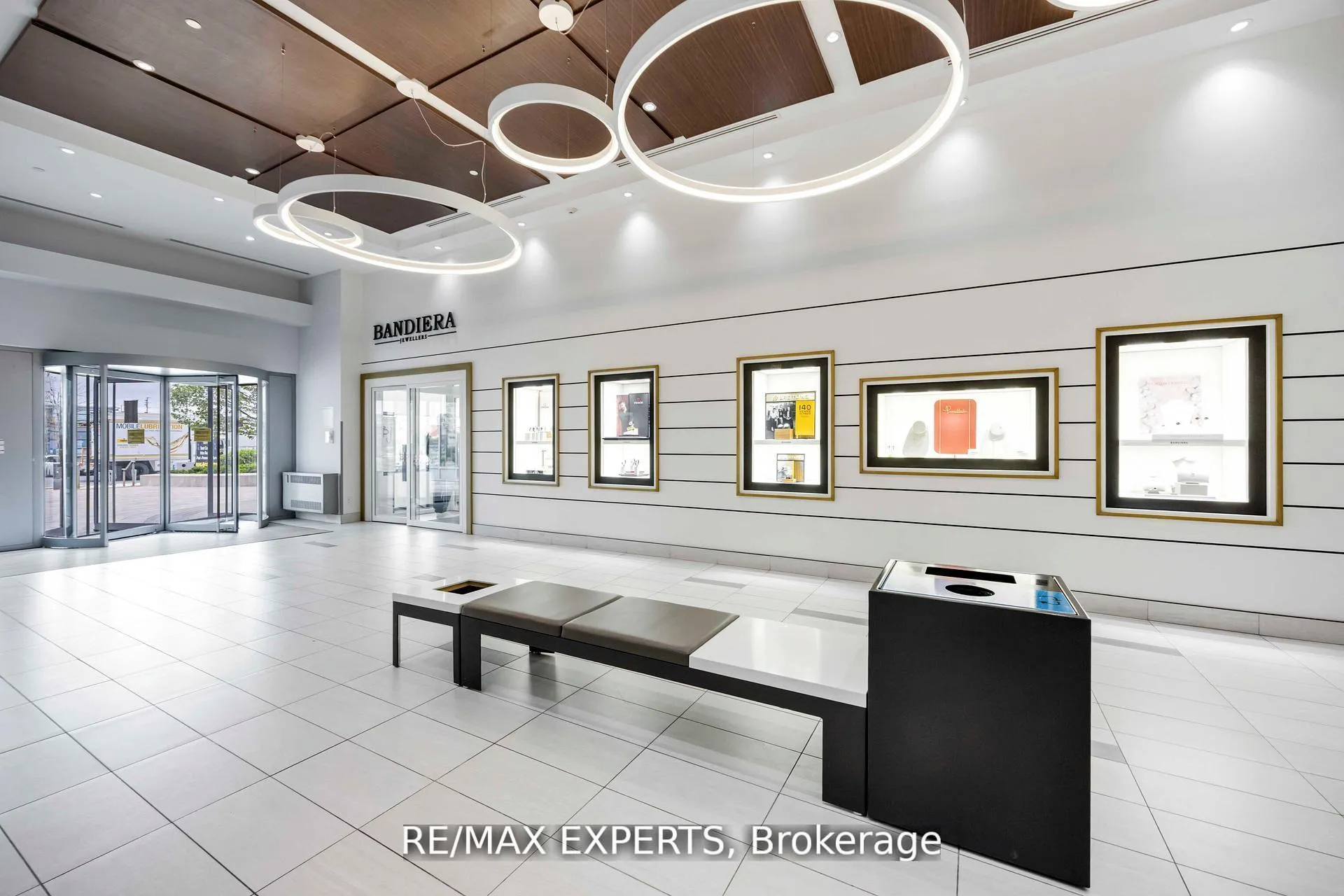 Photo 5 of Unit 801, 3700 Highway 7, Vaughan, Vaughan Corporate Centre — HOMEH