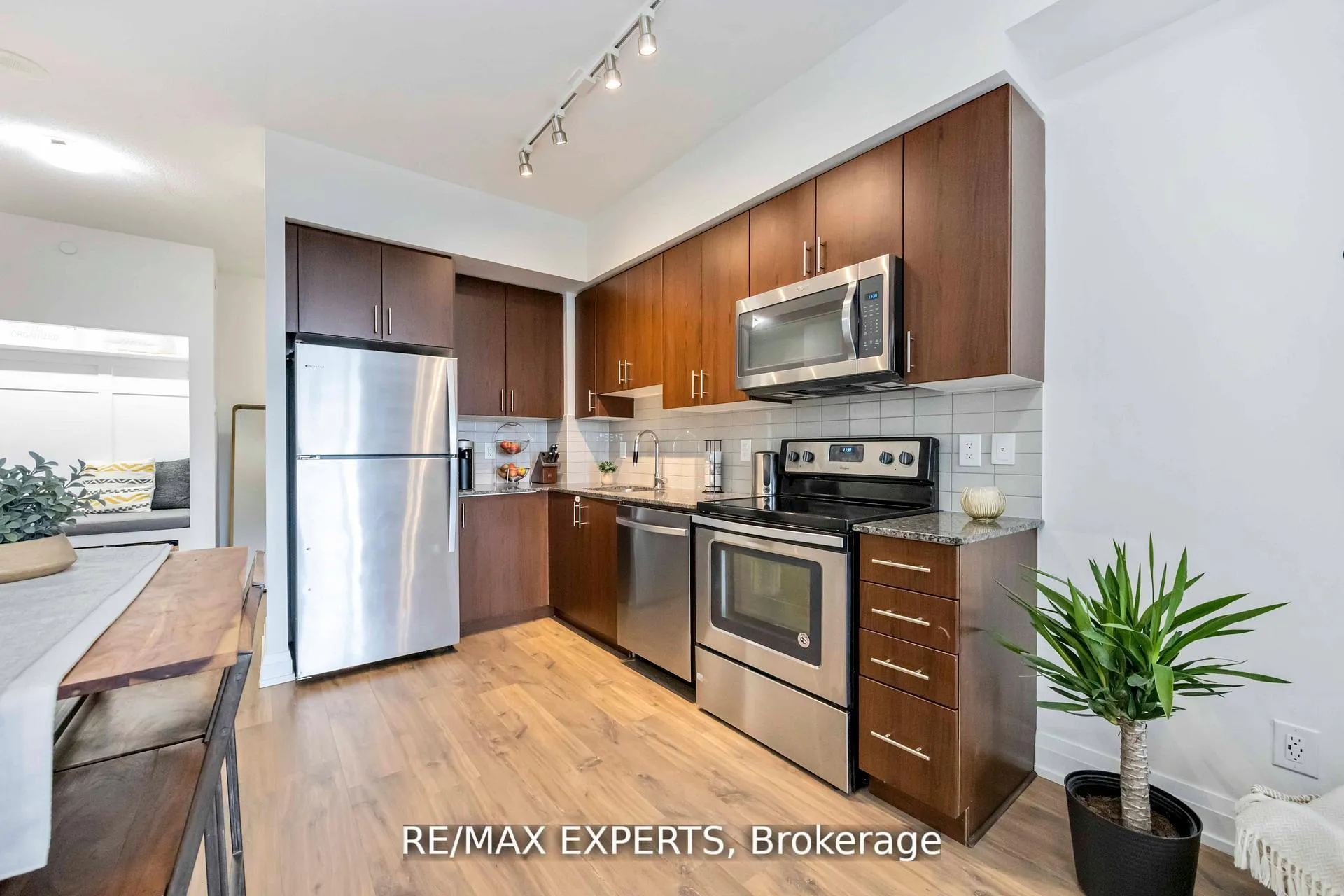Photo 17 of Unit 801, 3700 Highway 7, Vaughan, Vaughan Corporate Centre — HOMEH