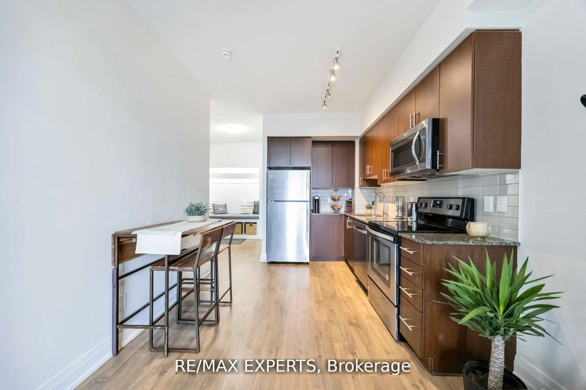Photo 19 of Unit 801, 3700 Highway 7, Vaughan, Vaughan Corporate Centre — HOMEH