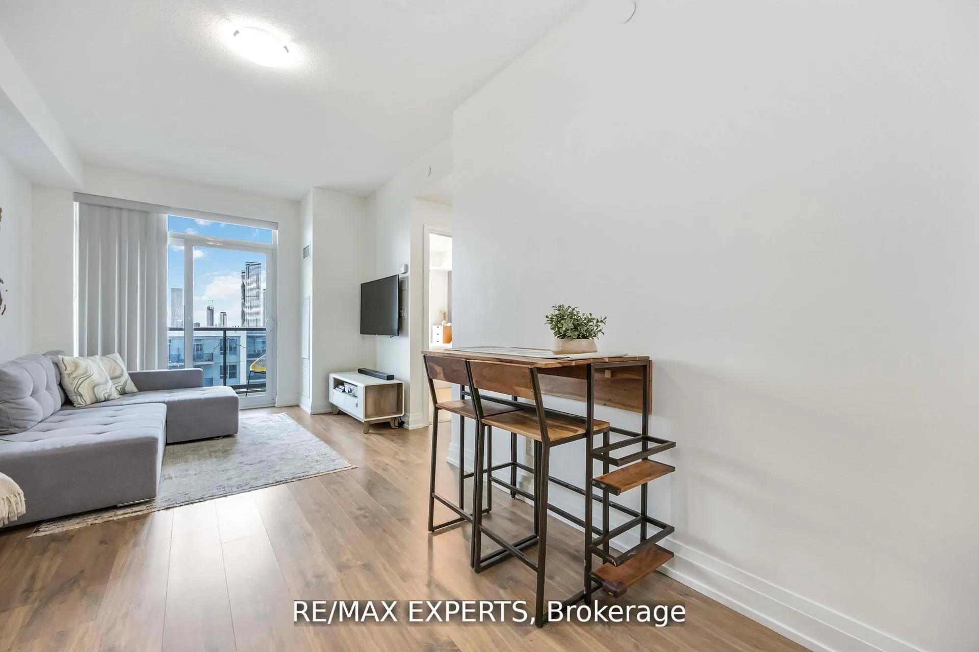 Photo 22 of Unit 801, 3700 Highway 7, Vaughan, Vaughan Corporate Centre — HOMEH