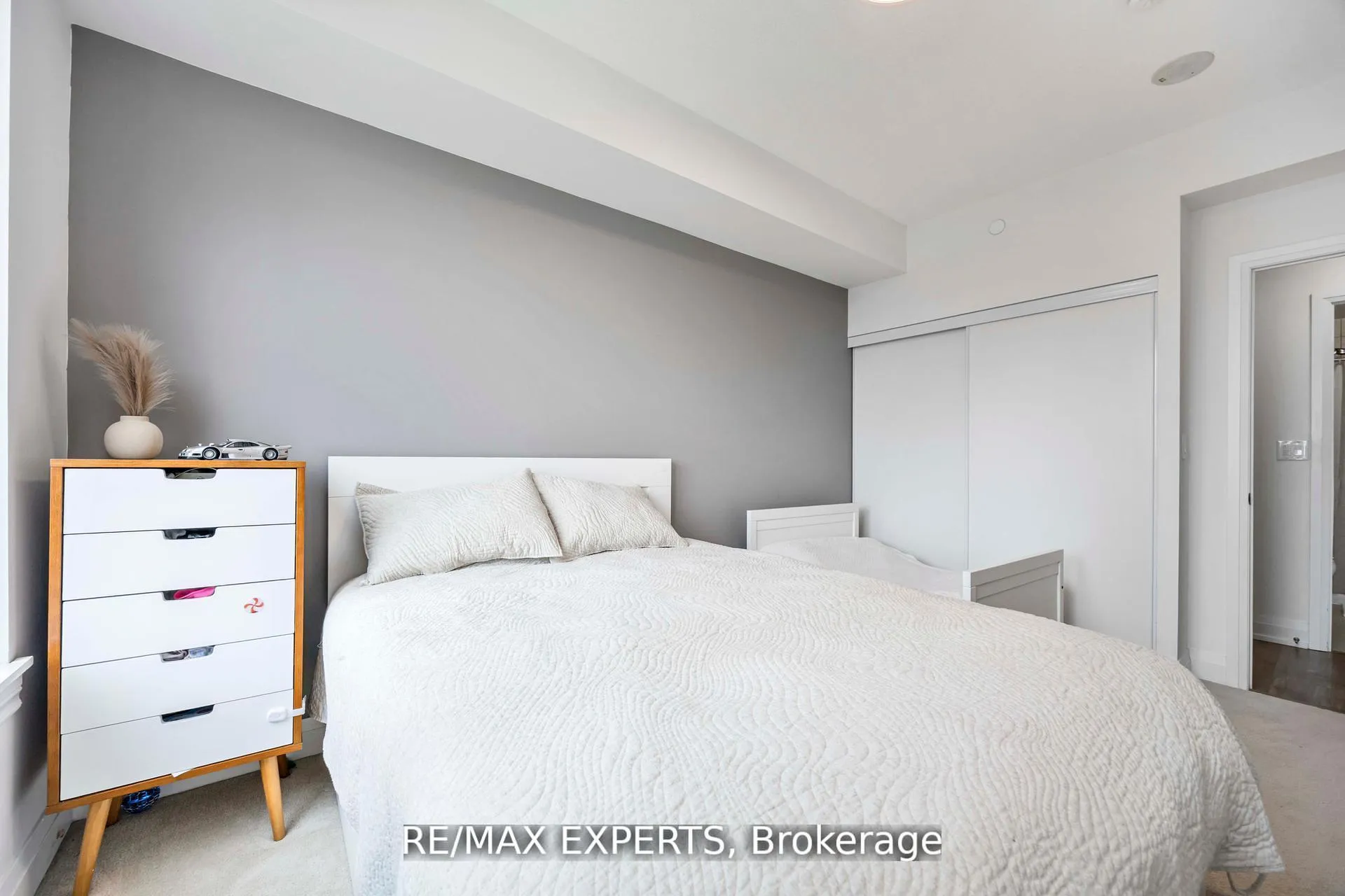 Photo 31 of Unit 801, 3700 Highway 7, Vaughan, Vaughan Corporate Centre — HOMEH
