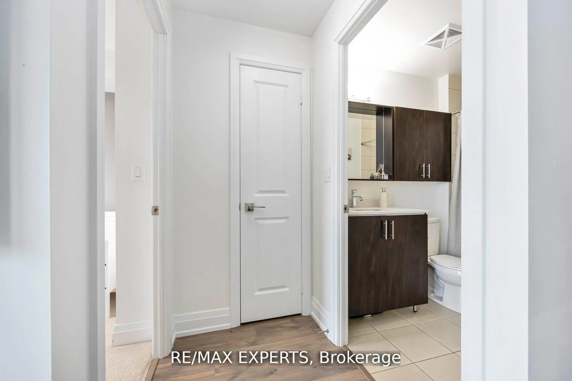 Photo 36 of Unit 801, 3700 Highway 7, Vaughan, Vaughan Corporate Centre — HOMEH