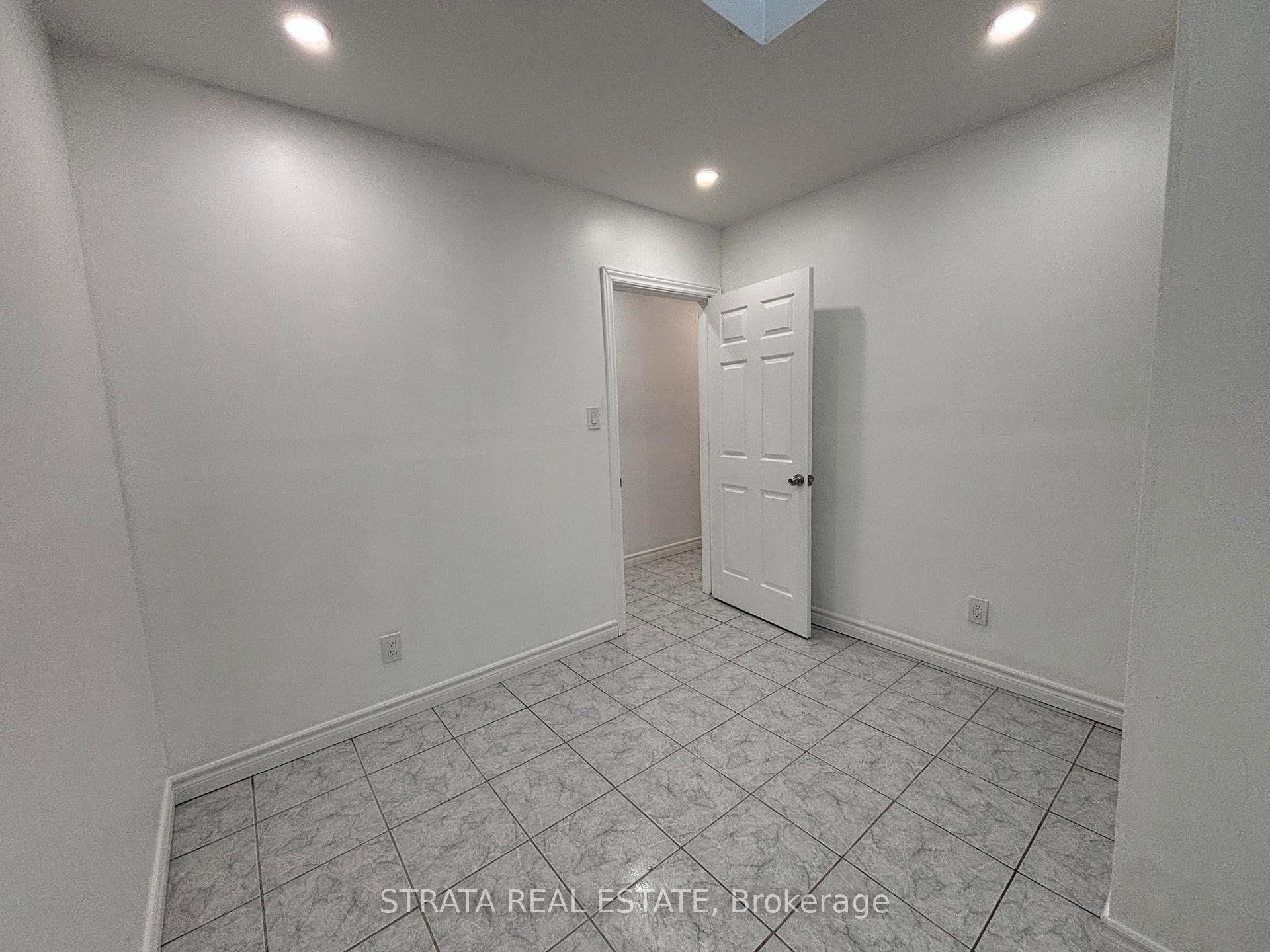 Photo 8 of Unit 302, 600 Gerrard Street E, Toronto, North Riverdale — HOMEH