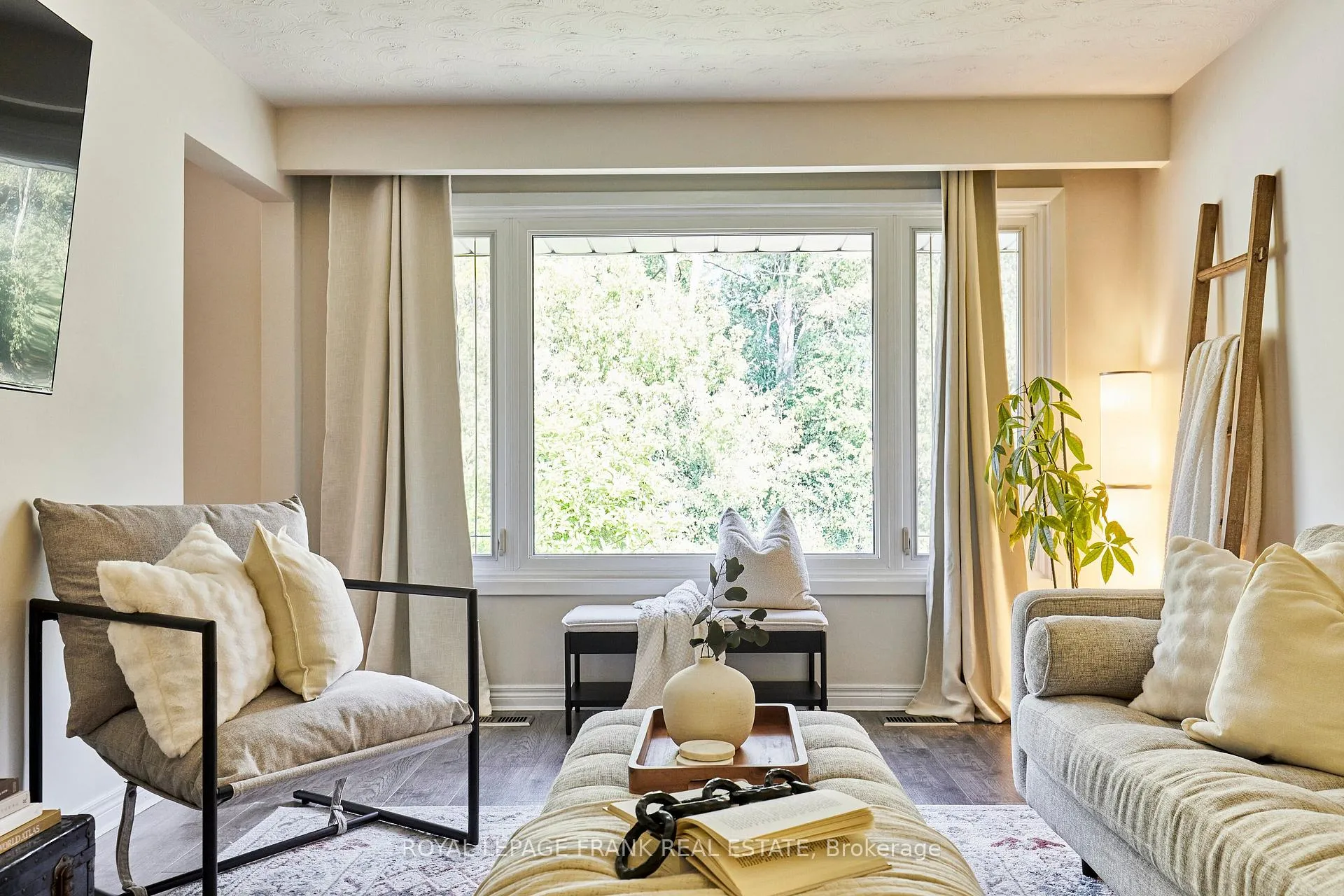 Photo 17 of 432 Park Road N, Oshawa, McLaughlin — HOMEH
