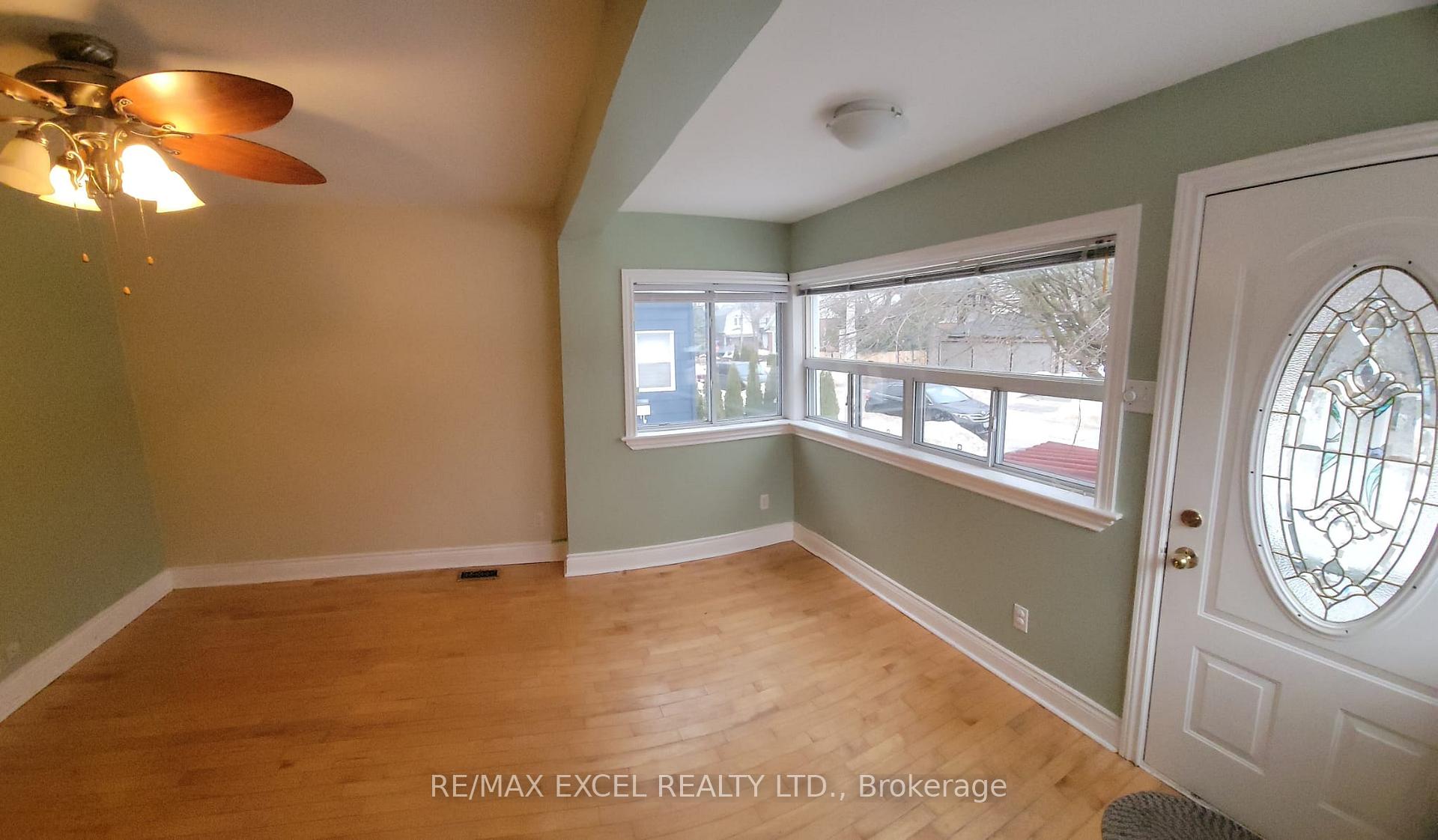 Photo 3 of 202 King Edward Avenue, Toronto, Woodbine-Lumsden — HOMEH