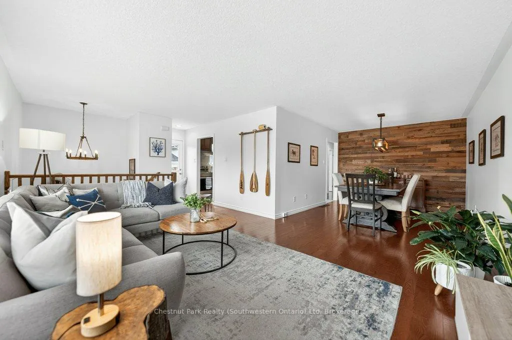 Photo 1 of 113 Sanderson Drive, Guelph, Willow West/Sugarbush/West Acres — HOMEH