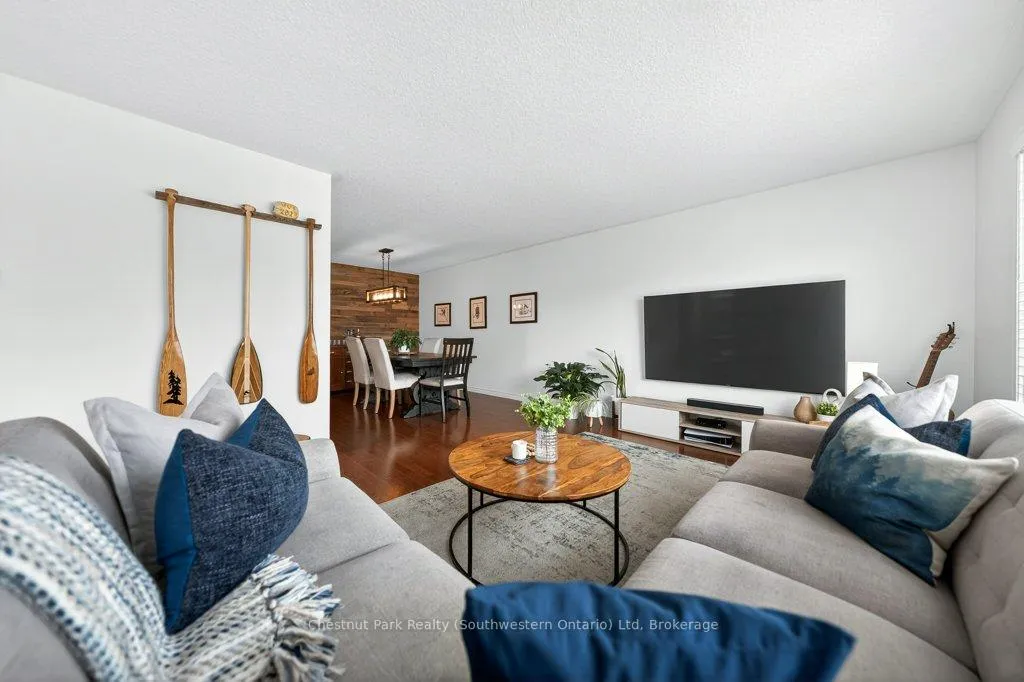 Photo 14 of 113 Sanderson Drive, Guelph, Willow West/Sugarbush/West Acres — HOMEH