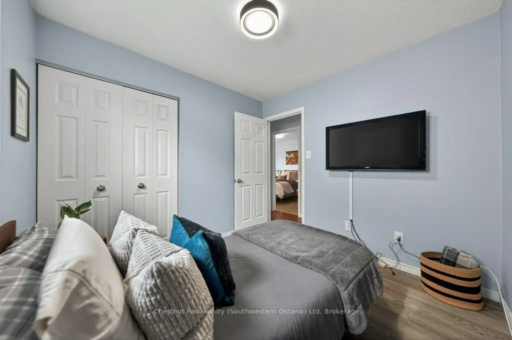 Photo 29 of 113 Sanderson Drive, Guelph, Willow West/Sugarbush/West Acres — HOMEH