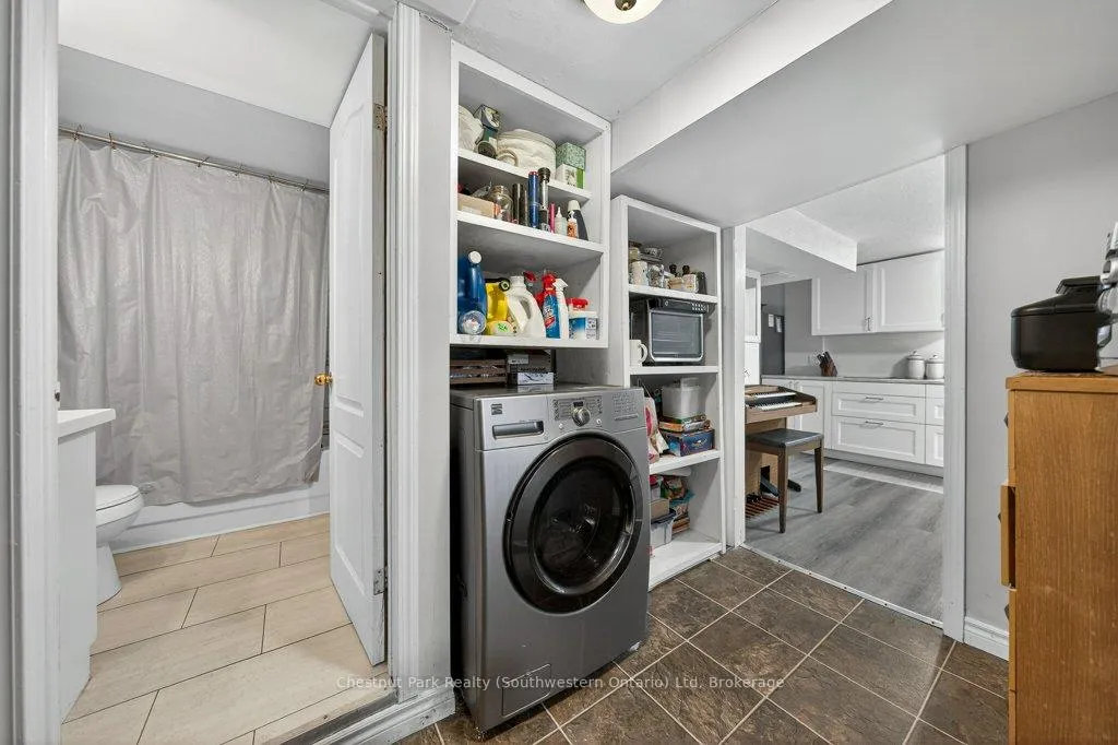 Photo 42 of 113 Sanderson Drive, Guelph, Willow West/Sugarbush/West Acres — HOMEH