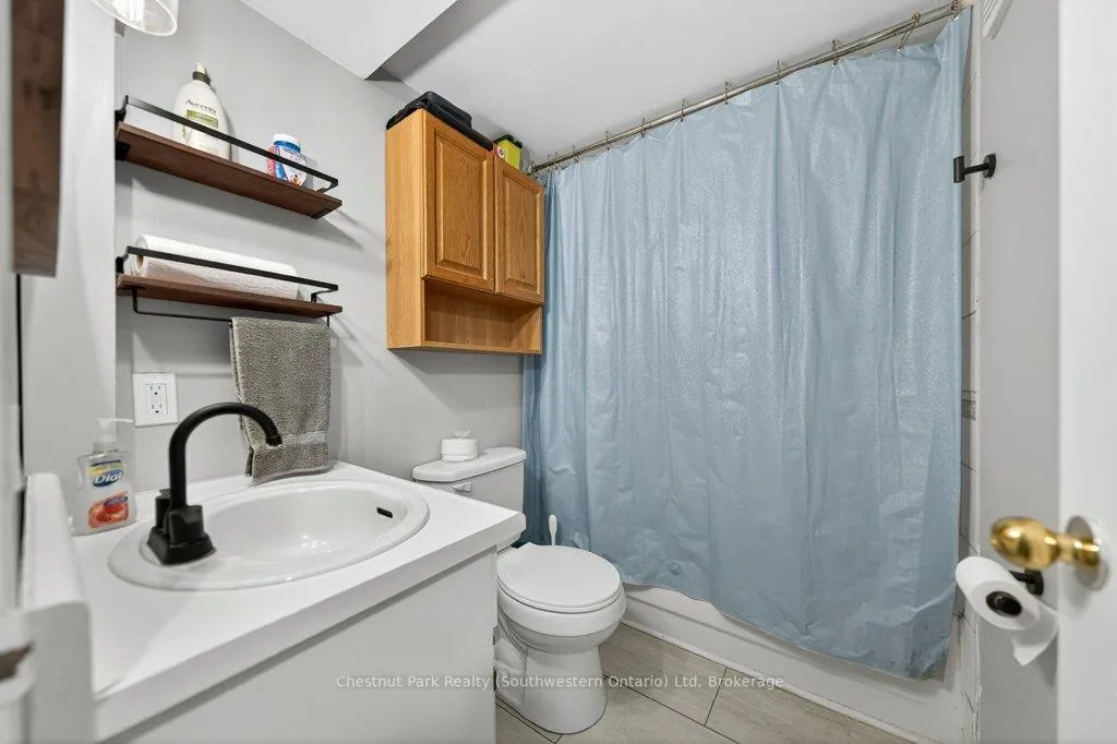 Photo 43 of 113 Sanderson Drive, Guelph, Willow West/Sugarbush/West Acres — HOMEH