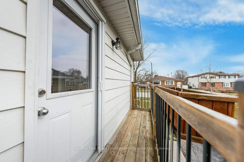 Photo 46 of 113 Sanderson Drive, Guelph, Willow West/Sugarbush/West Acres — HOMEH