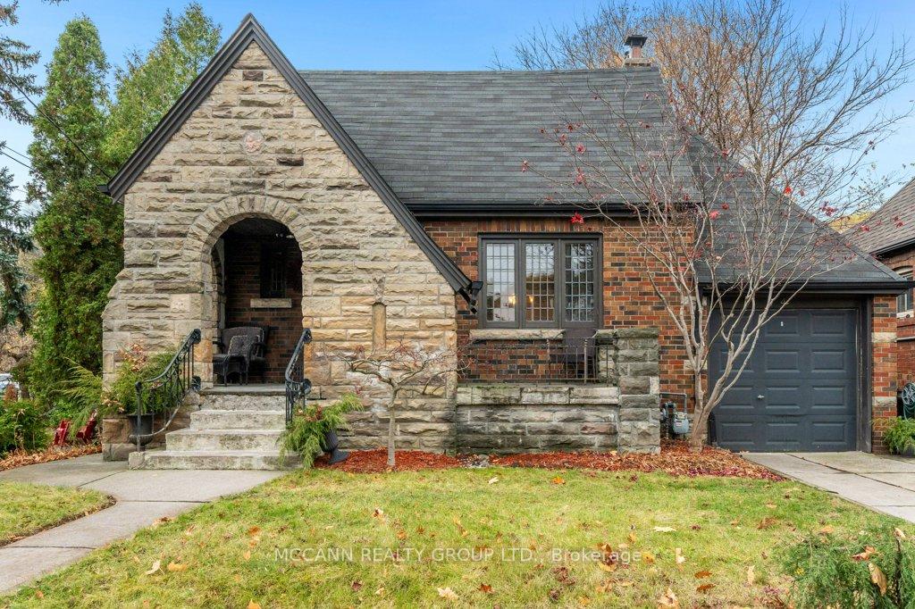 Photo 1 of 4 Four Oaks Gate, Toronto, East York — HOMEH