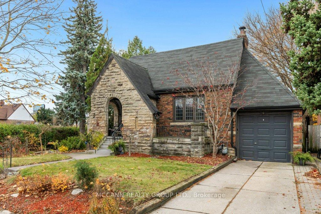 Photo 2 of 4 Four Oaks Gate, Toronto, East York — HOMEH