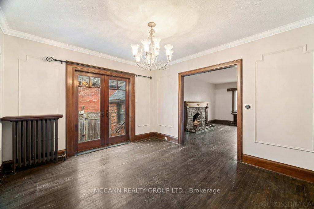 Photo 10 of 4 Four Oaks Gate, Toronto, East York — HOMEH