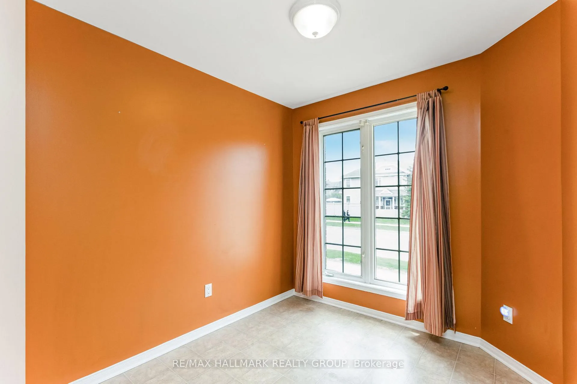 Photo 5 of 896 Longfields Drive, Ottawa, Barrhaven - Longfields — HOMEH