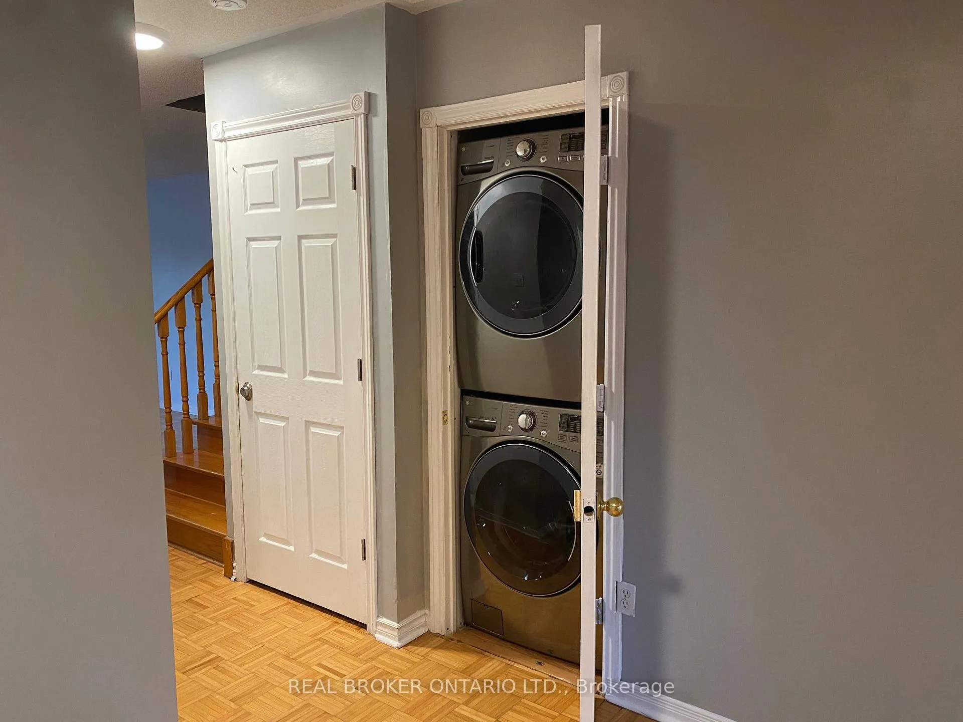 Photo 11 of Unit Main Unit, 80 Redfinch Way, Brampton, Fletcher's Meadow — HOMEH