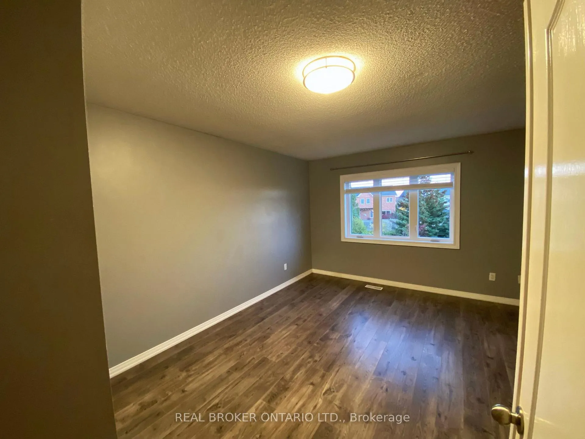 Photo 18 of Unit Main Unit, 80 Redfinch Way, Brampton, Fletcher's Meadow — HOMEH