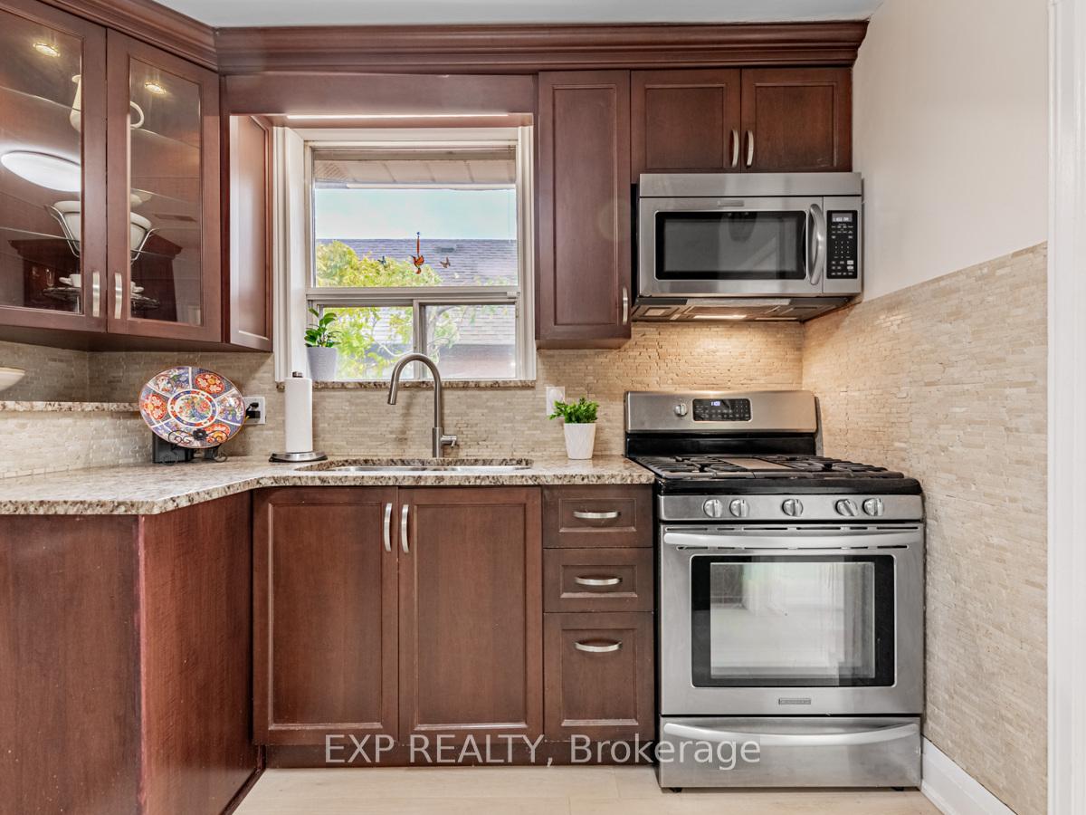 Photo 12 of 592 O'connor Drive, Toronto, East York — HOMEH