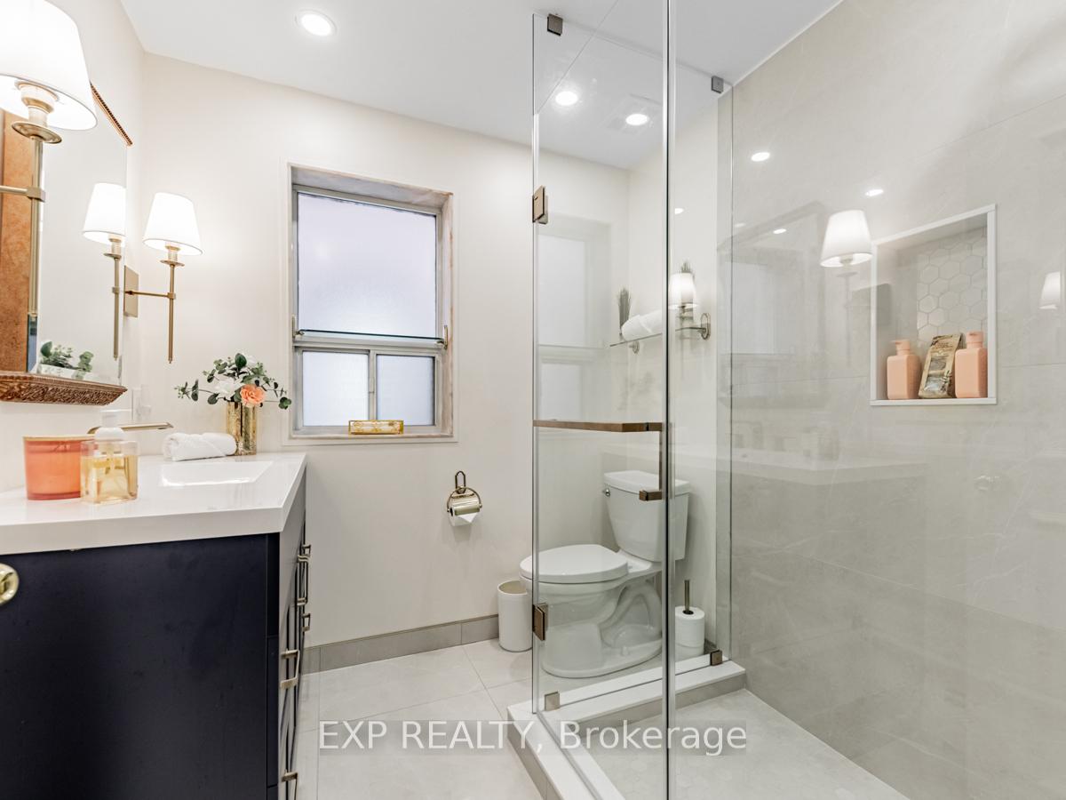 Photo 15 of 592 O'connor Drive, Toronto, East York — HOMEH