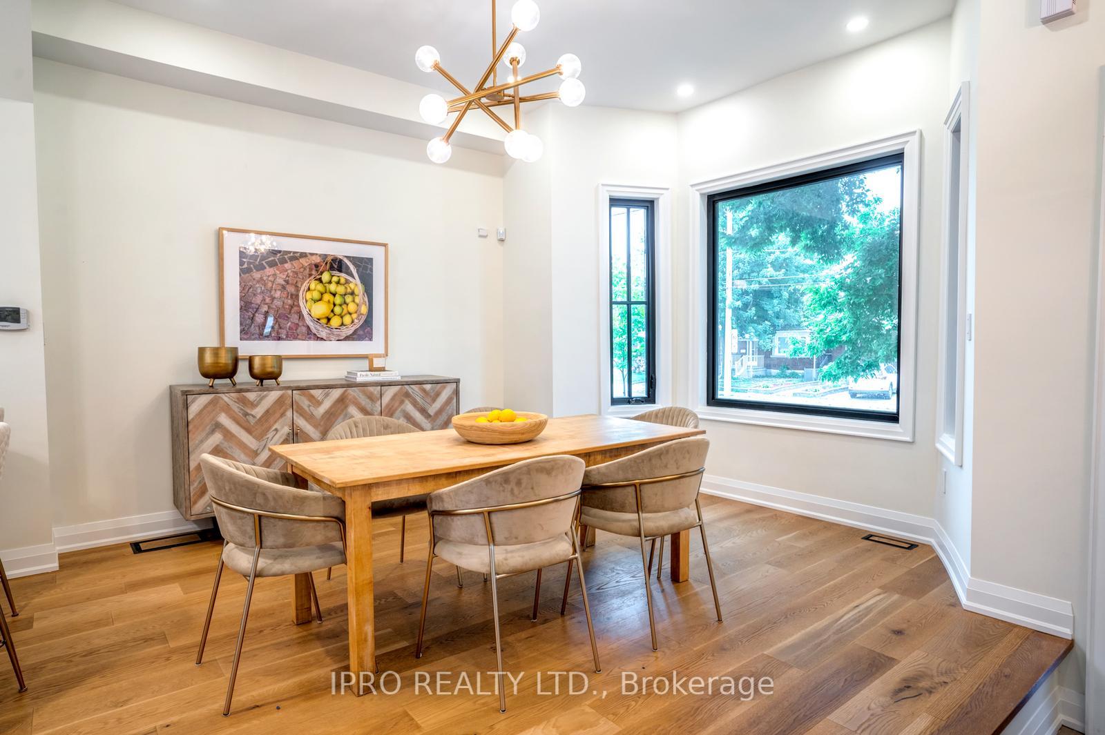 Photo 5 of 246 O'connor Drive, Toronto, East York — HOMEH