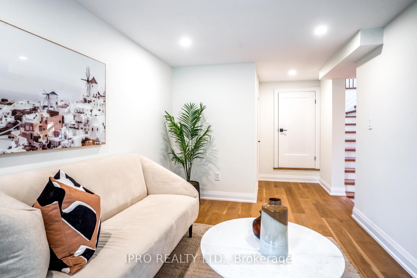 Photo 19 of 246 O'connor Drive, Toronto, East York — HOMEH