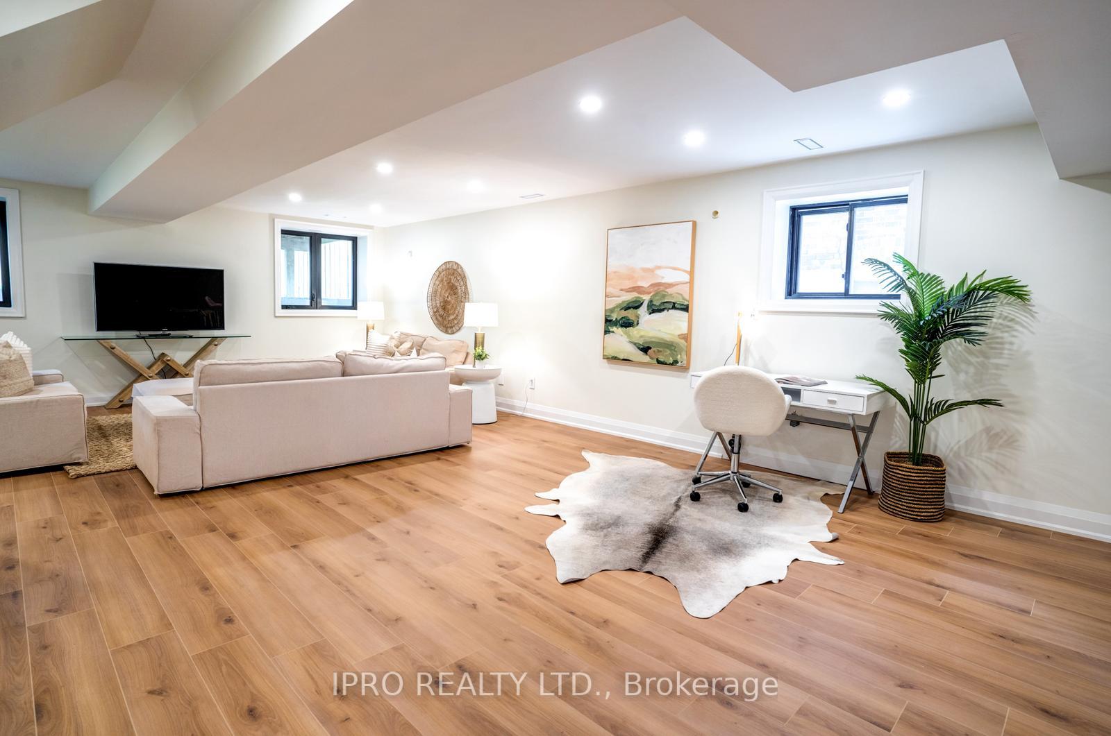 Photo 33 of 246 O'connor Drive, Toronto, East York — HOMEH