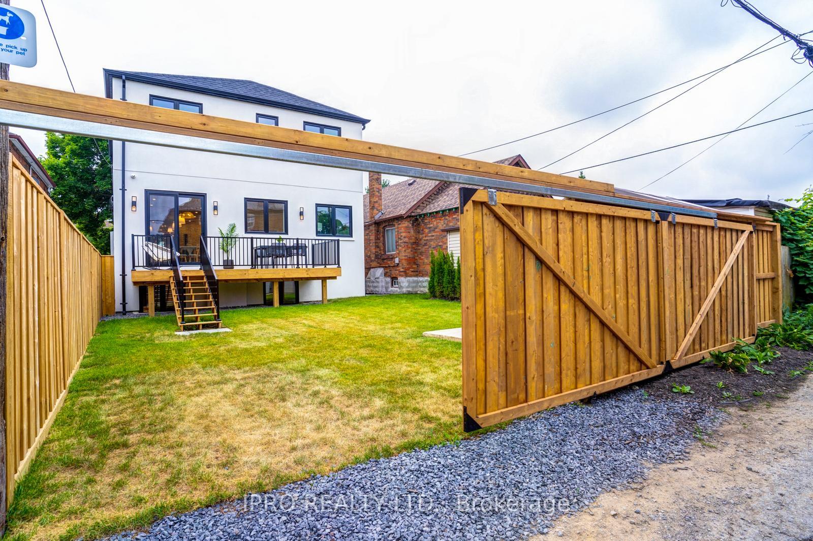 Photo 40 of 246 O'connor Drive, Toronto, East York — HOMEH