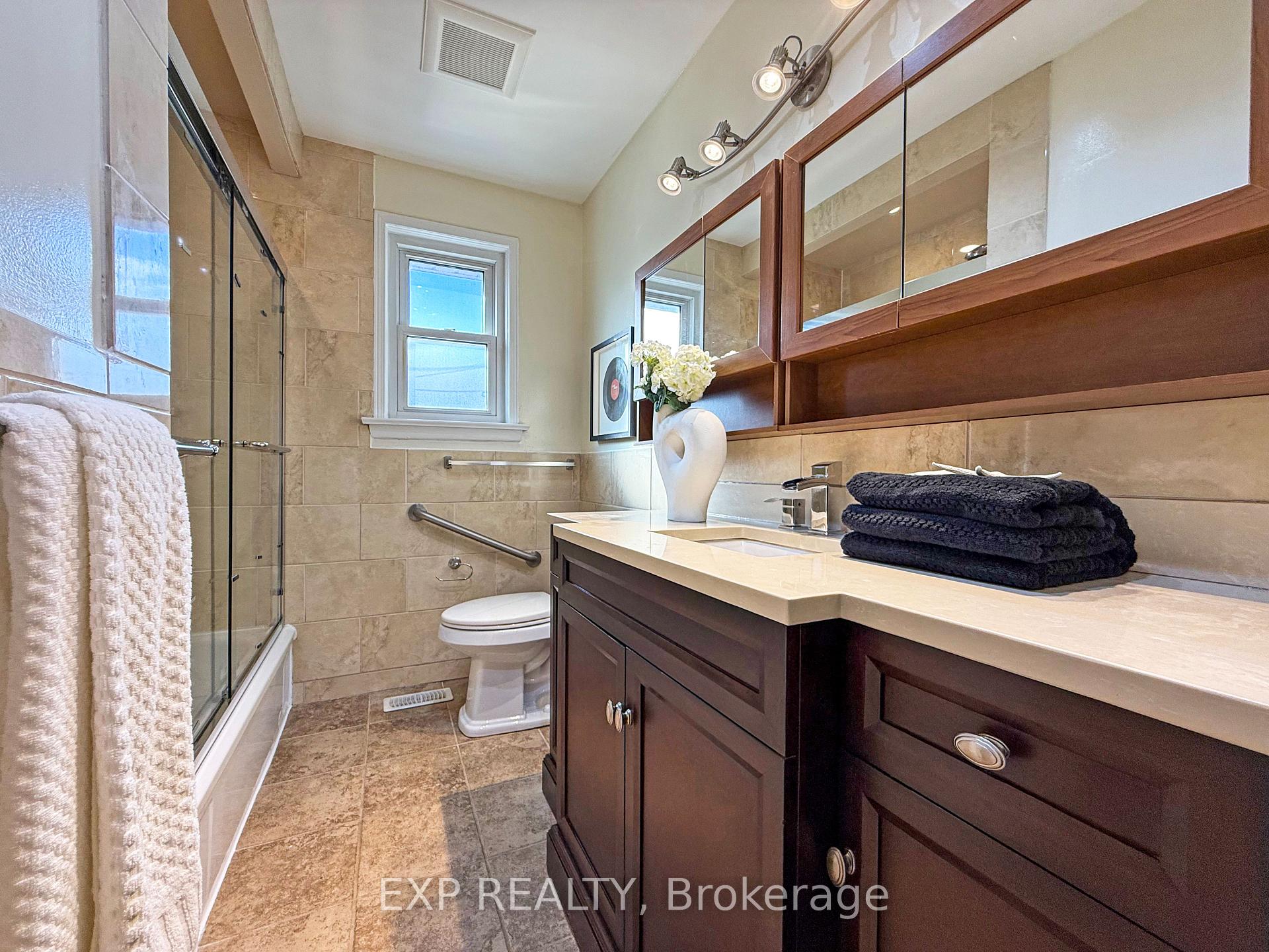 Photo 10 of 81 Meldazy Drive, Scarborough, Bendale — HOMEH