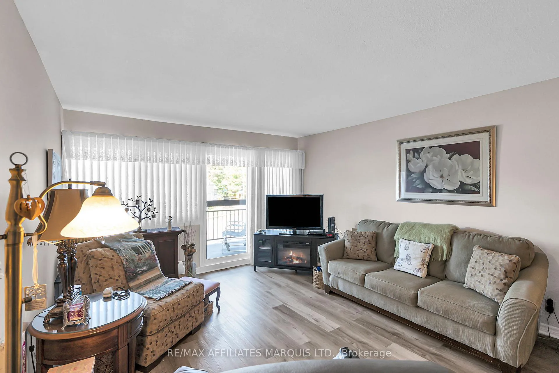 Photo 5 of Unit 302, 308 Second Street E, Cornwall — HOMEH