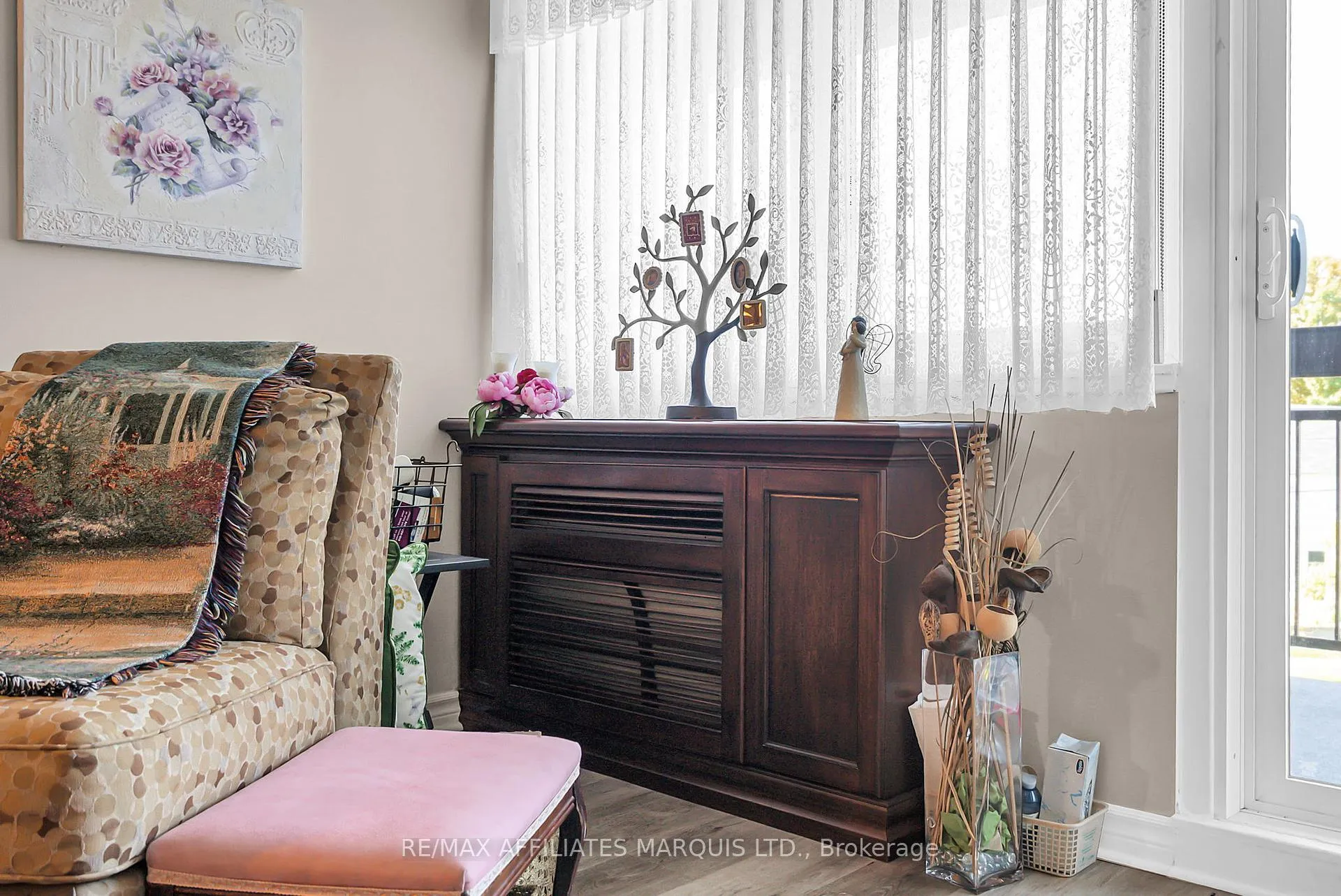 Photo 7 of Unit 302, 308 Second Street E, Cornwall — HOMEH