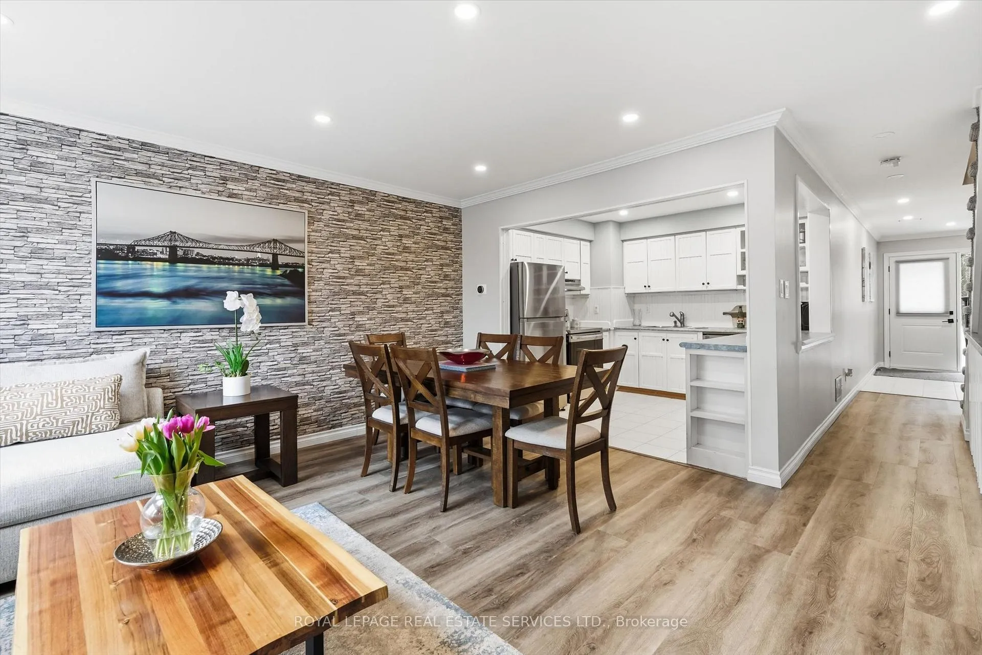 Photo 8 of Unit 51, 26 Moss Boulevard, Hamilton, Dundas — HOMEH