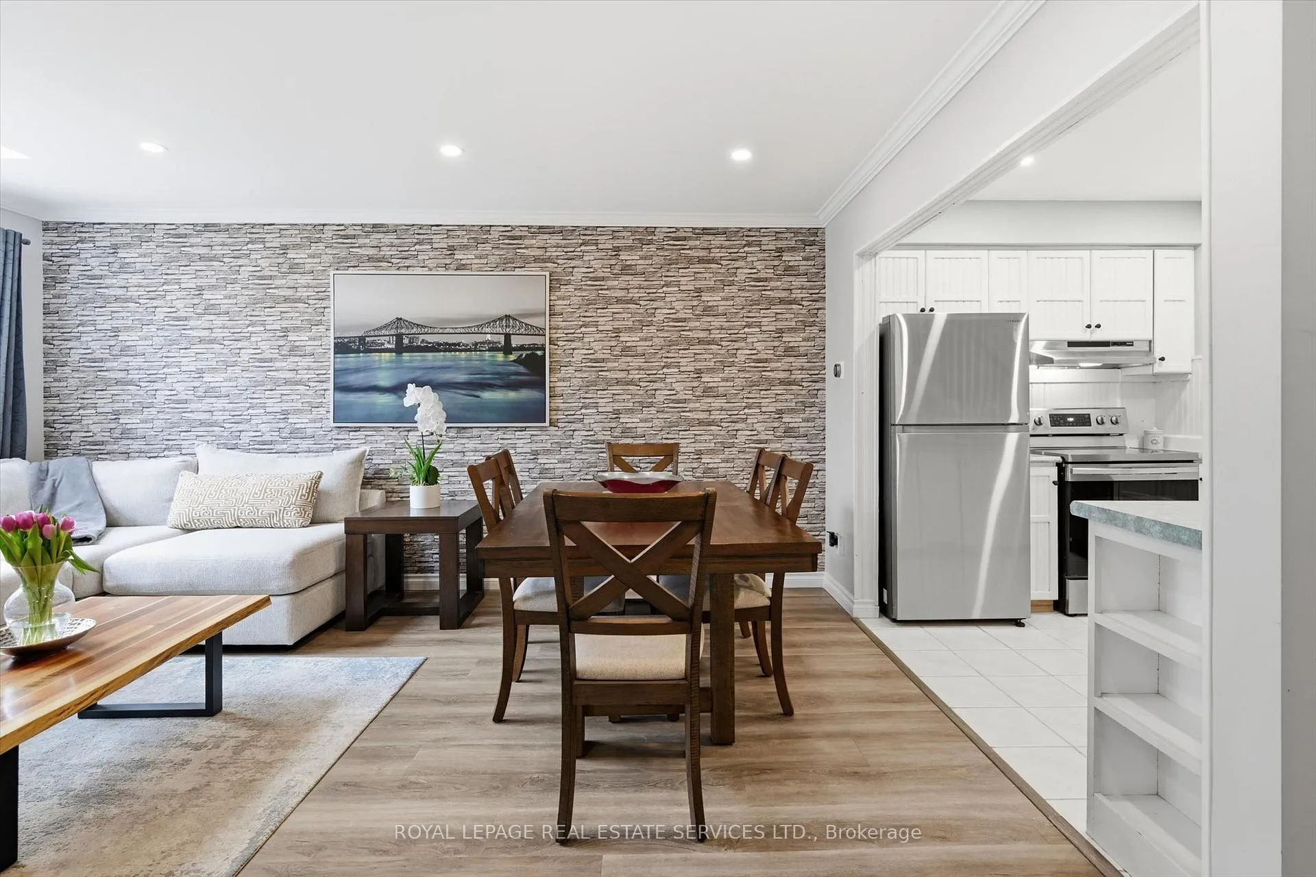 Photo 9 of Unit 51, 26 Moss Boulevard, Hamilton, Dundas — HOMEH