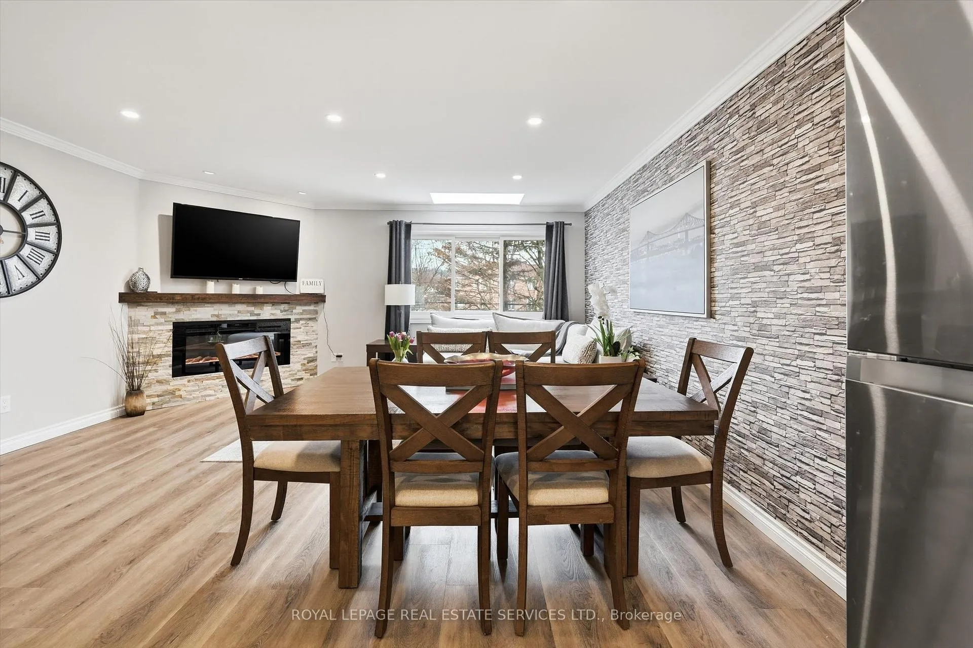 Photo 10 of Unit 51, 26 Moss Boulevard, Hamilton, Dundas — HOMEH