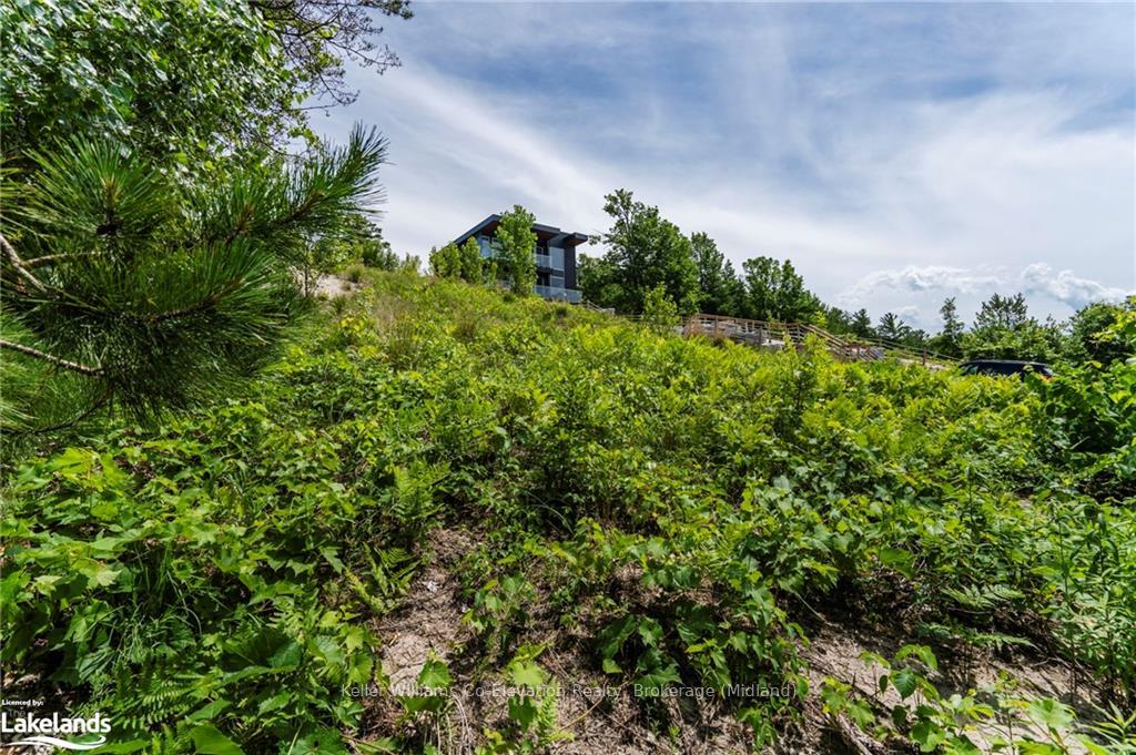 Photo 27 of 29 Trew Avenue, Tiny, Rural Tiny — HOMEH